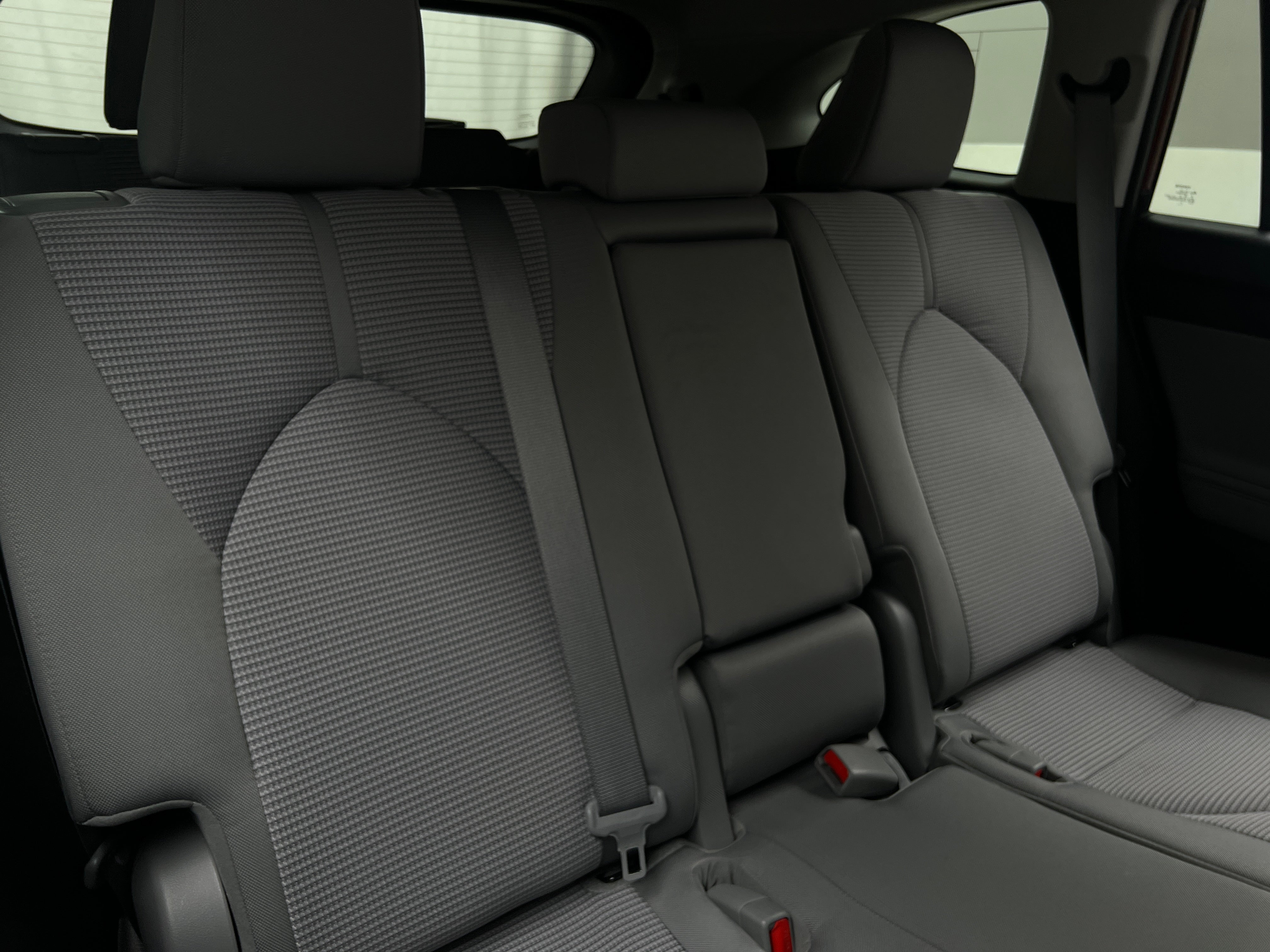 2023 Toyota Highlander LE 6