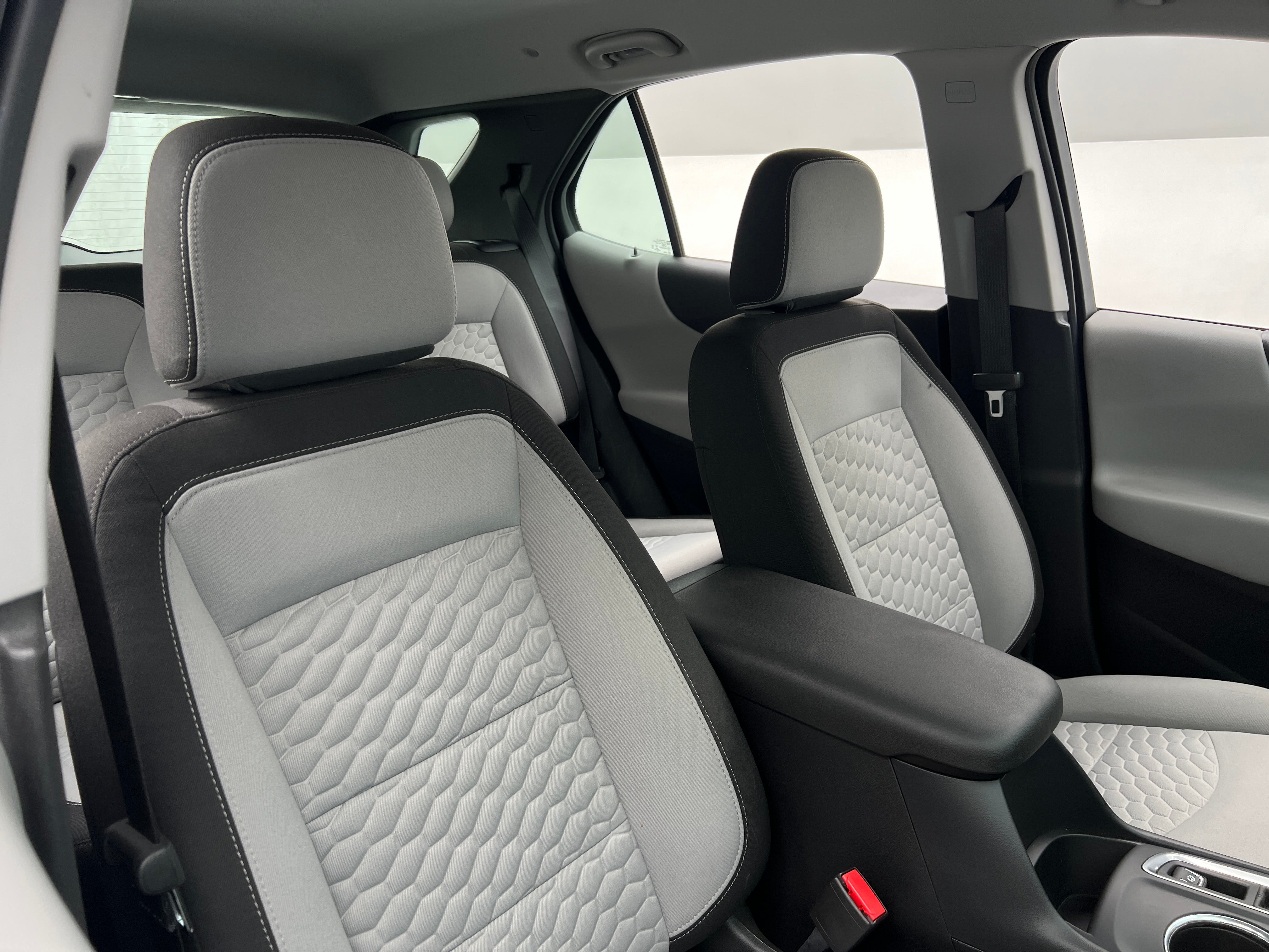2020 Chevrolet Equinox LS 2