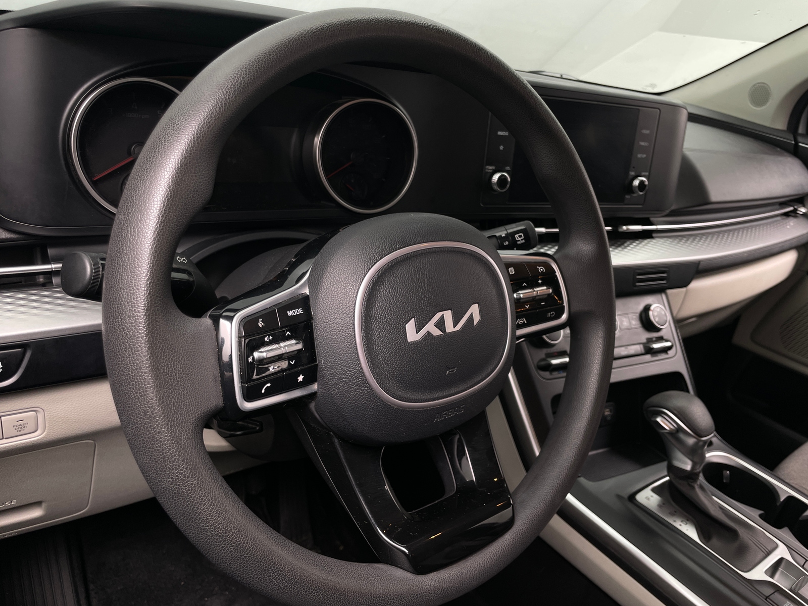 Thumbnail: 2022 Kia Carnival - 5