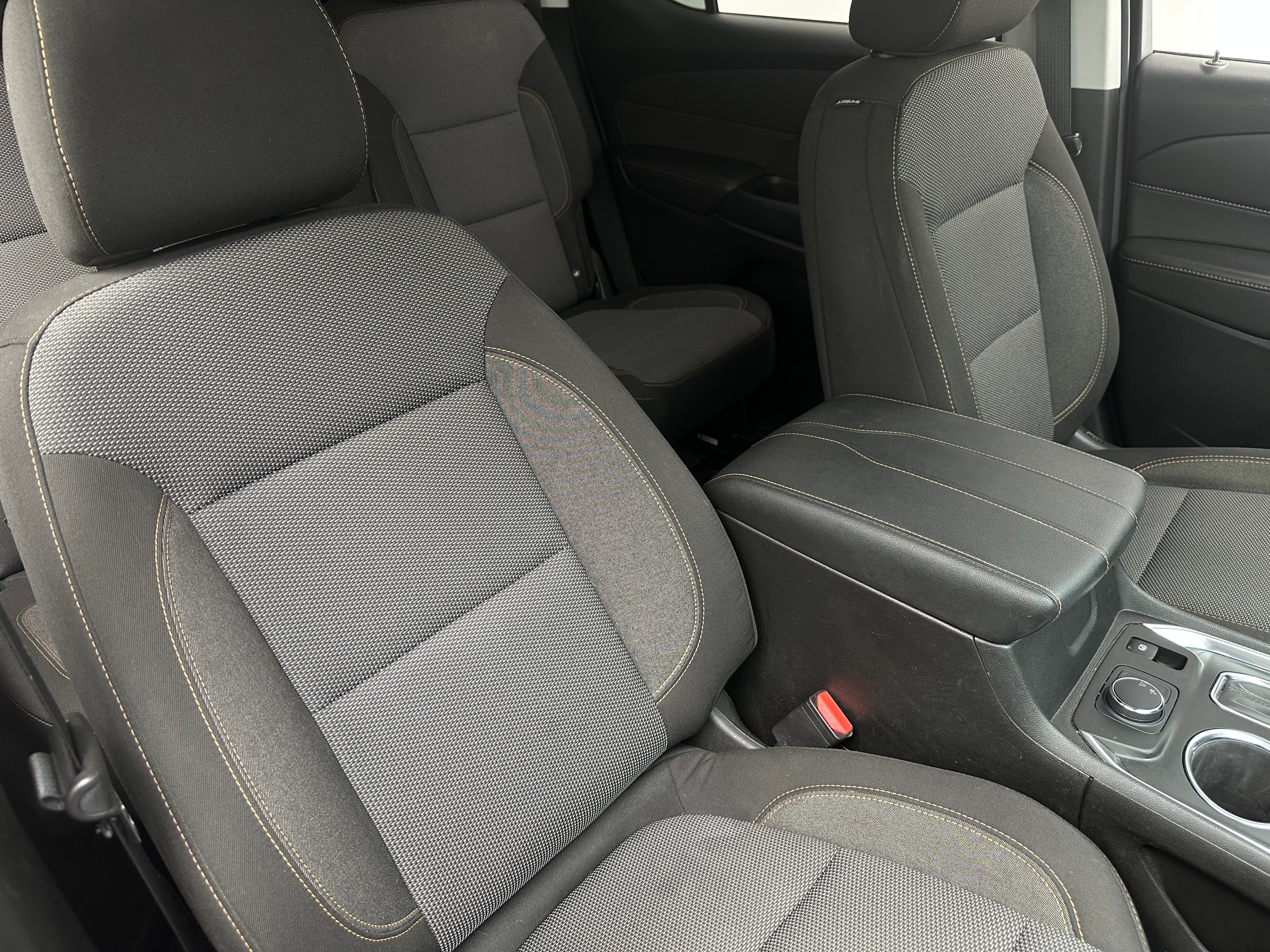 2019 Chevrolet Traverse LT 2