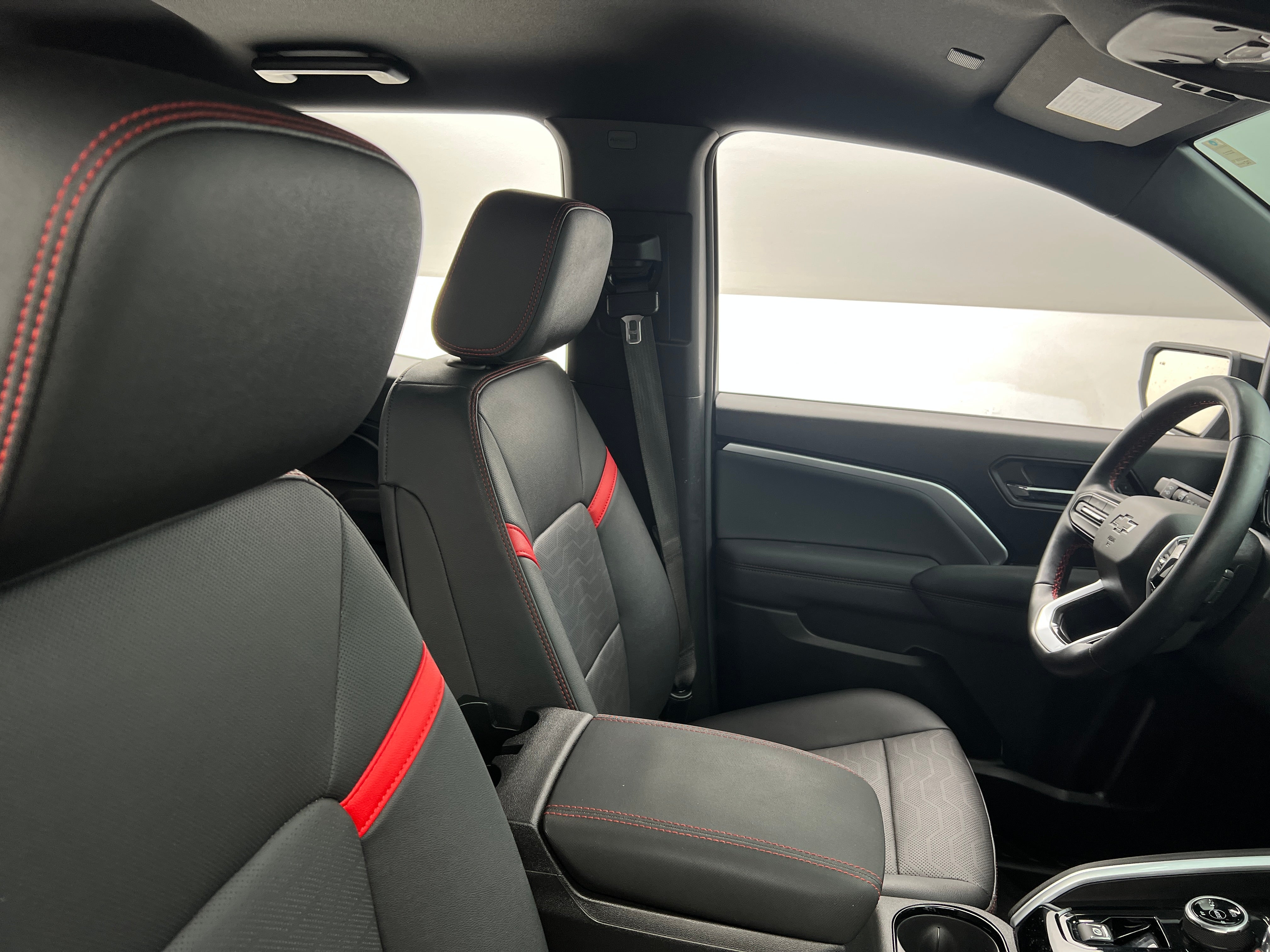 Thumbnail: 2024 Chevrolet Colorado - 2