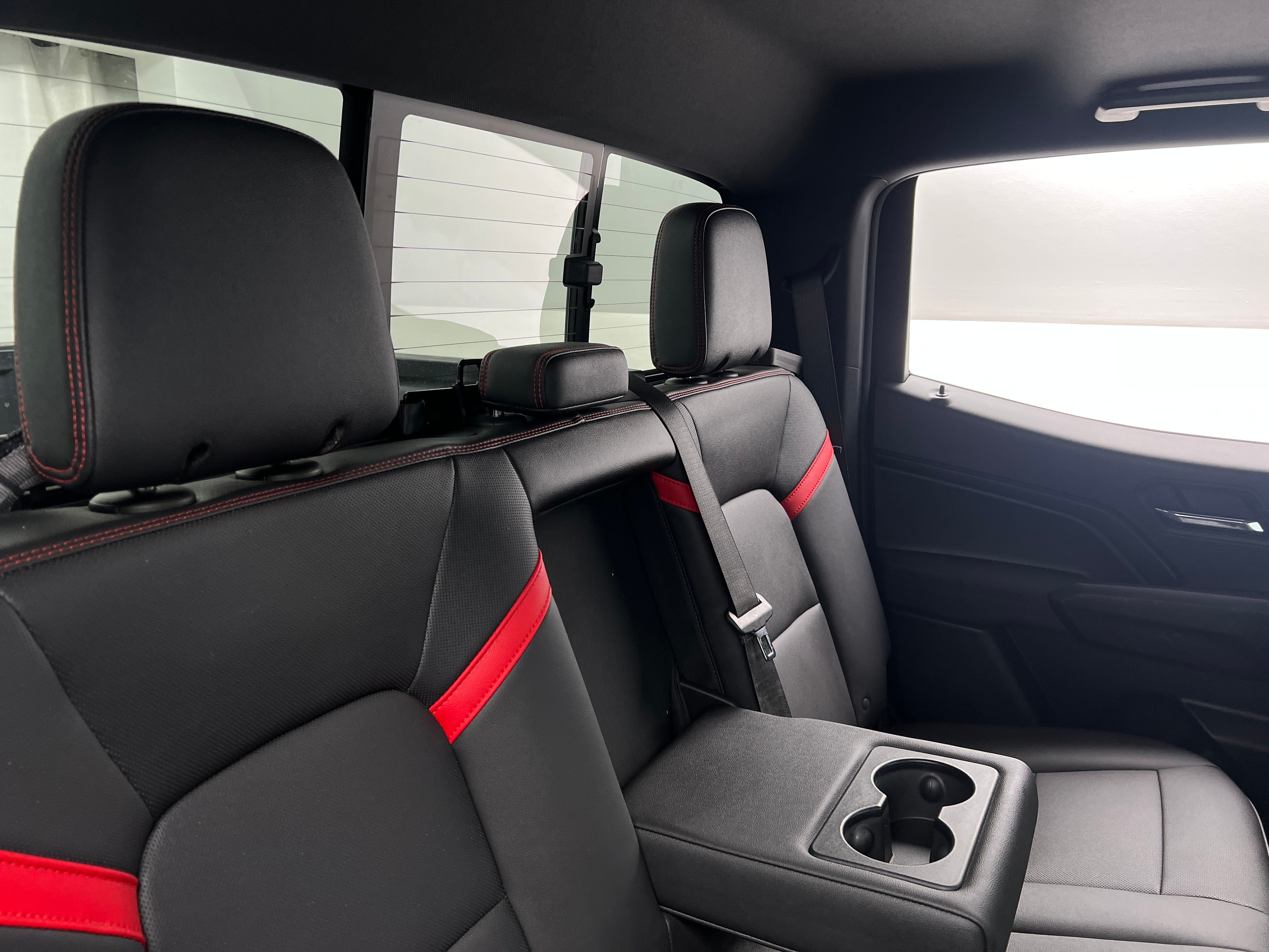 Thumbnail: 2024 Chevrolet Colorado - 6