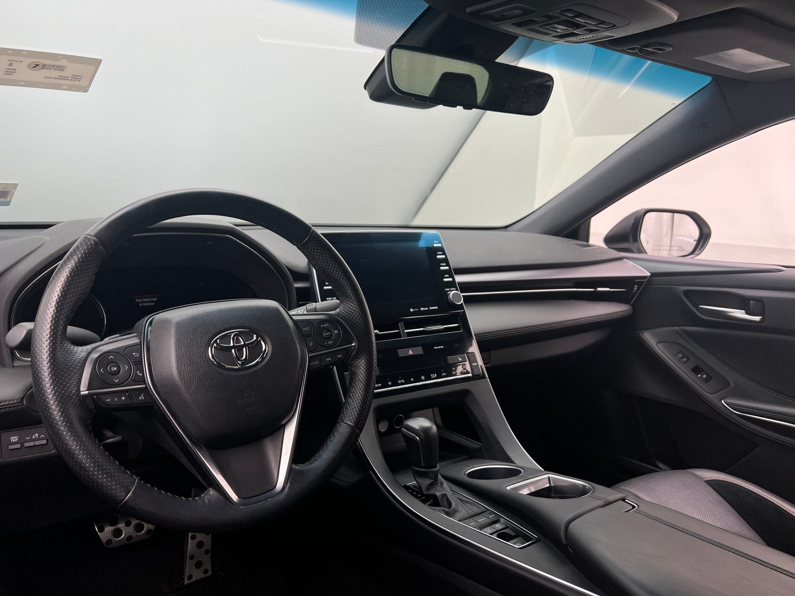 Thumbnail: 2022 Toyota Avalon - 2