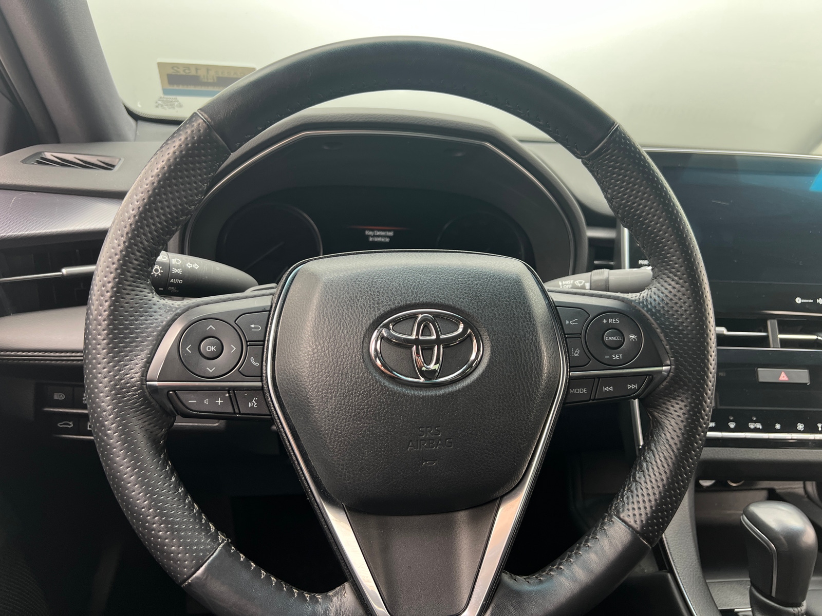 Thumbnail: 2022 Toyota Avalon - 4