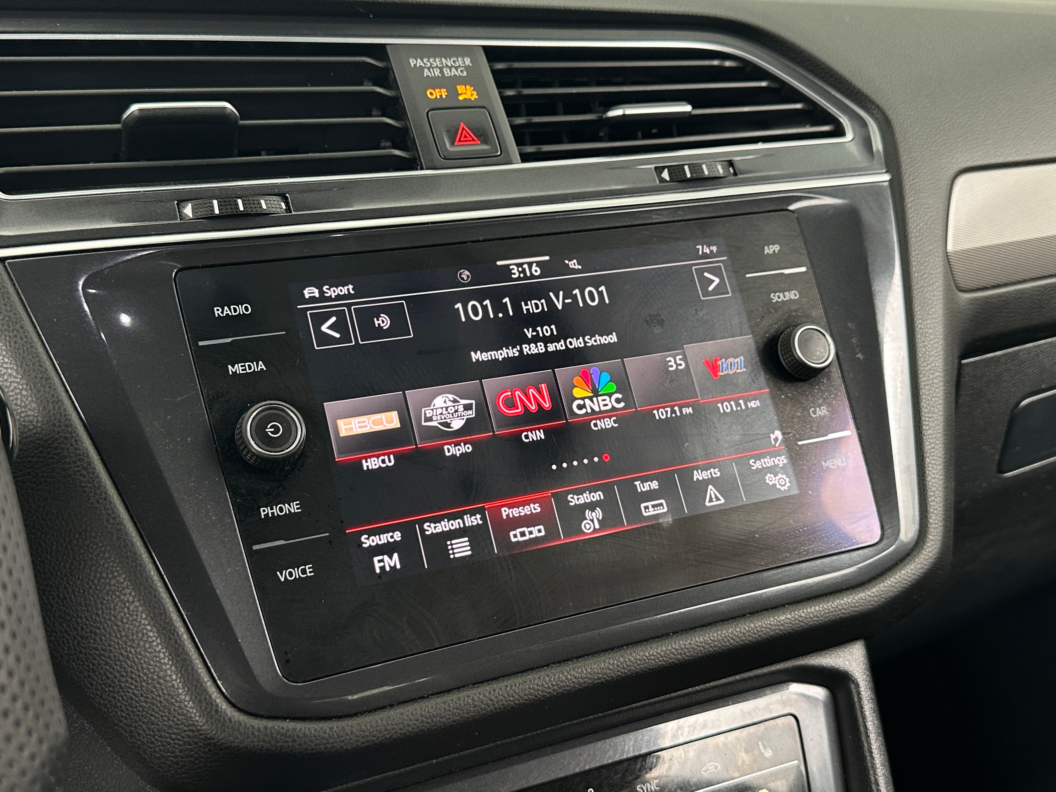 2022 Volkswagen Tiguan SE R-Line Black 3