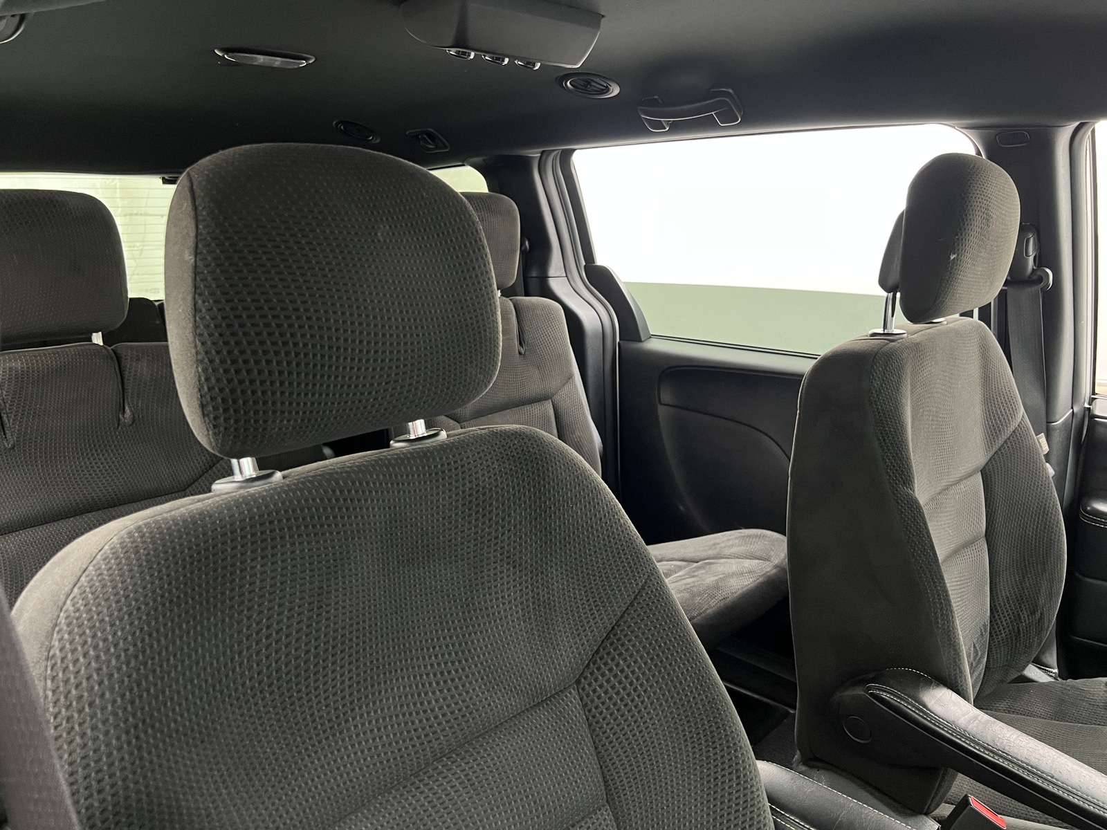 Thumbnail: 2017 Dodge Grand Caravan - 2
