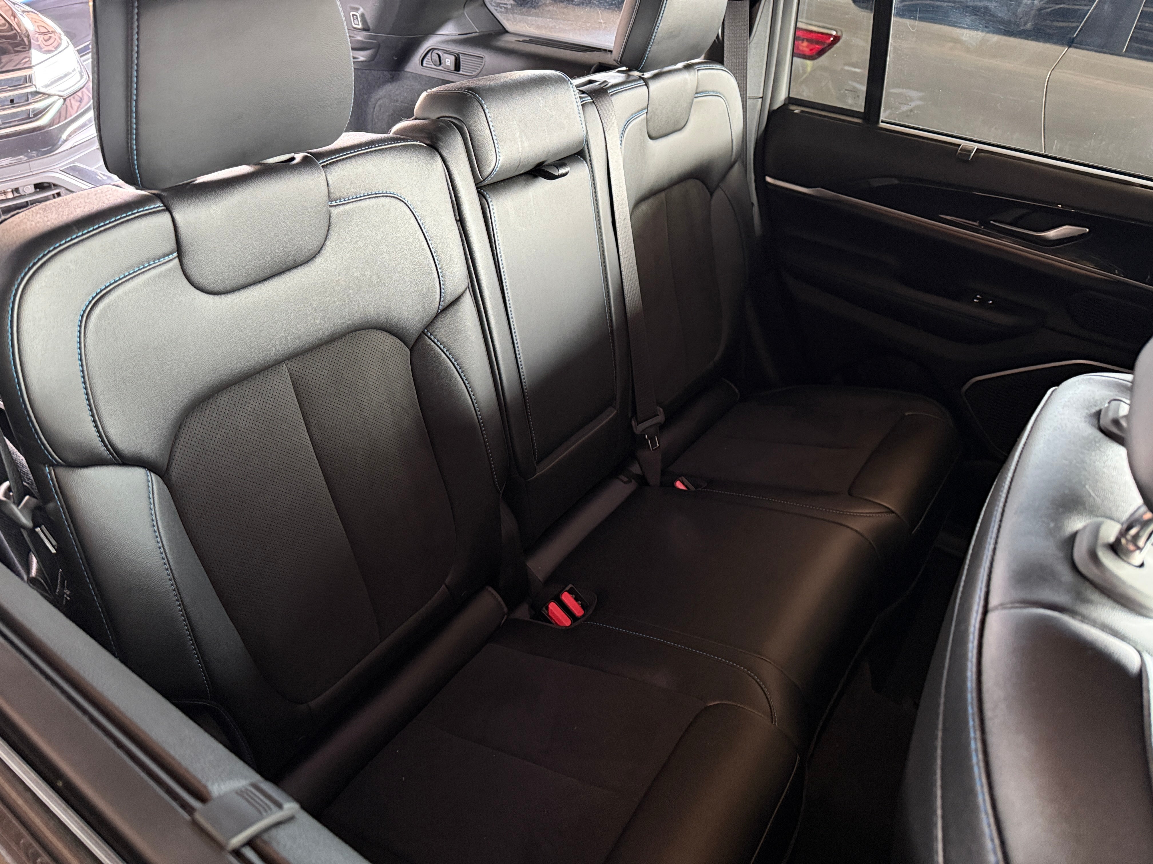 2023 Jeep Grand Cherokee Trailhawk 4xe 5