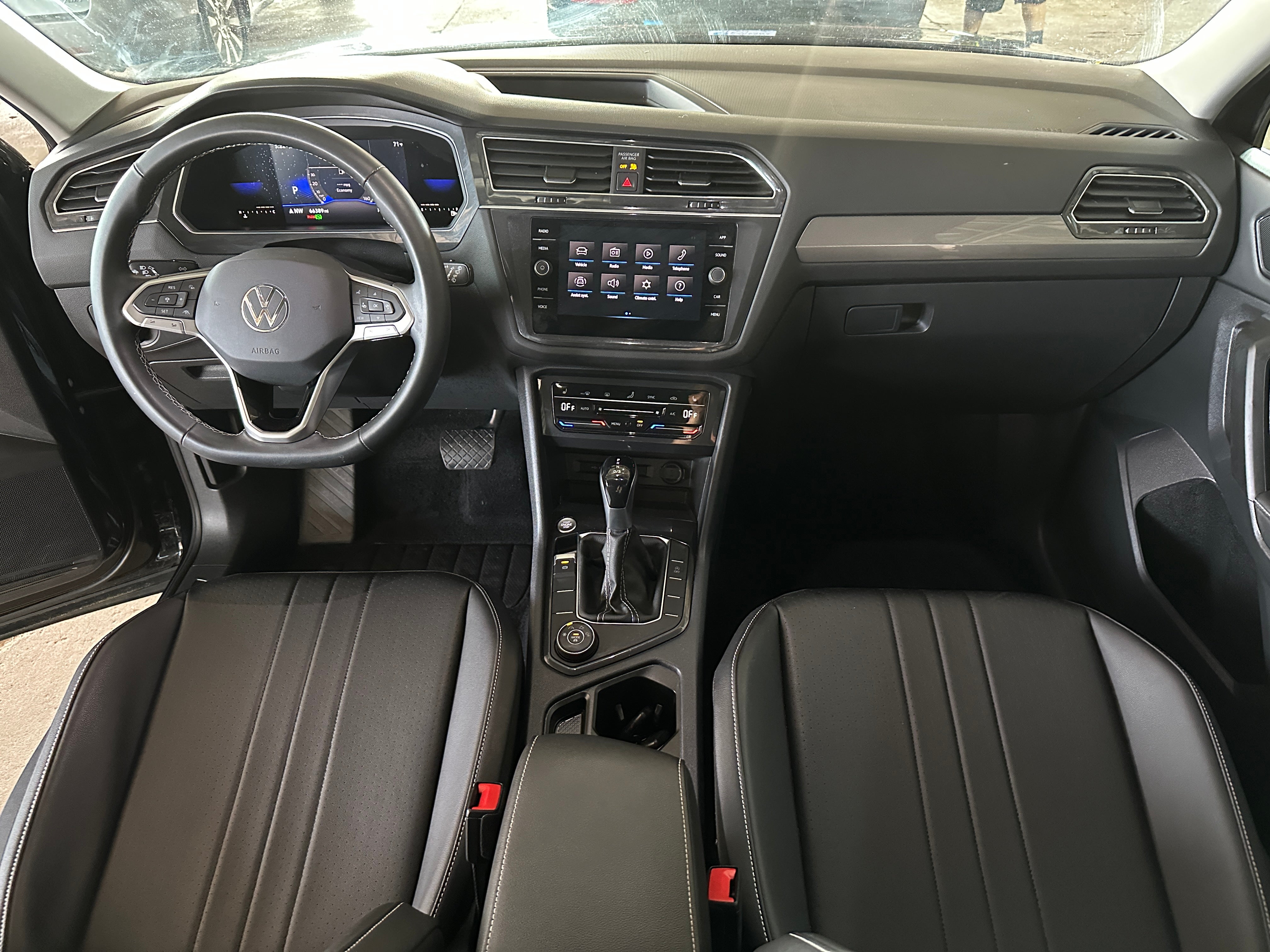 Thumbnail: 2022 Volkswagen Tiguan - 2