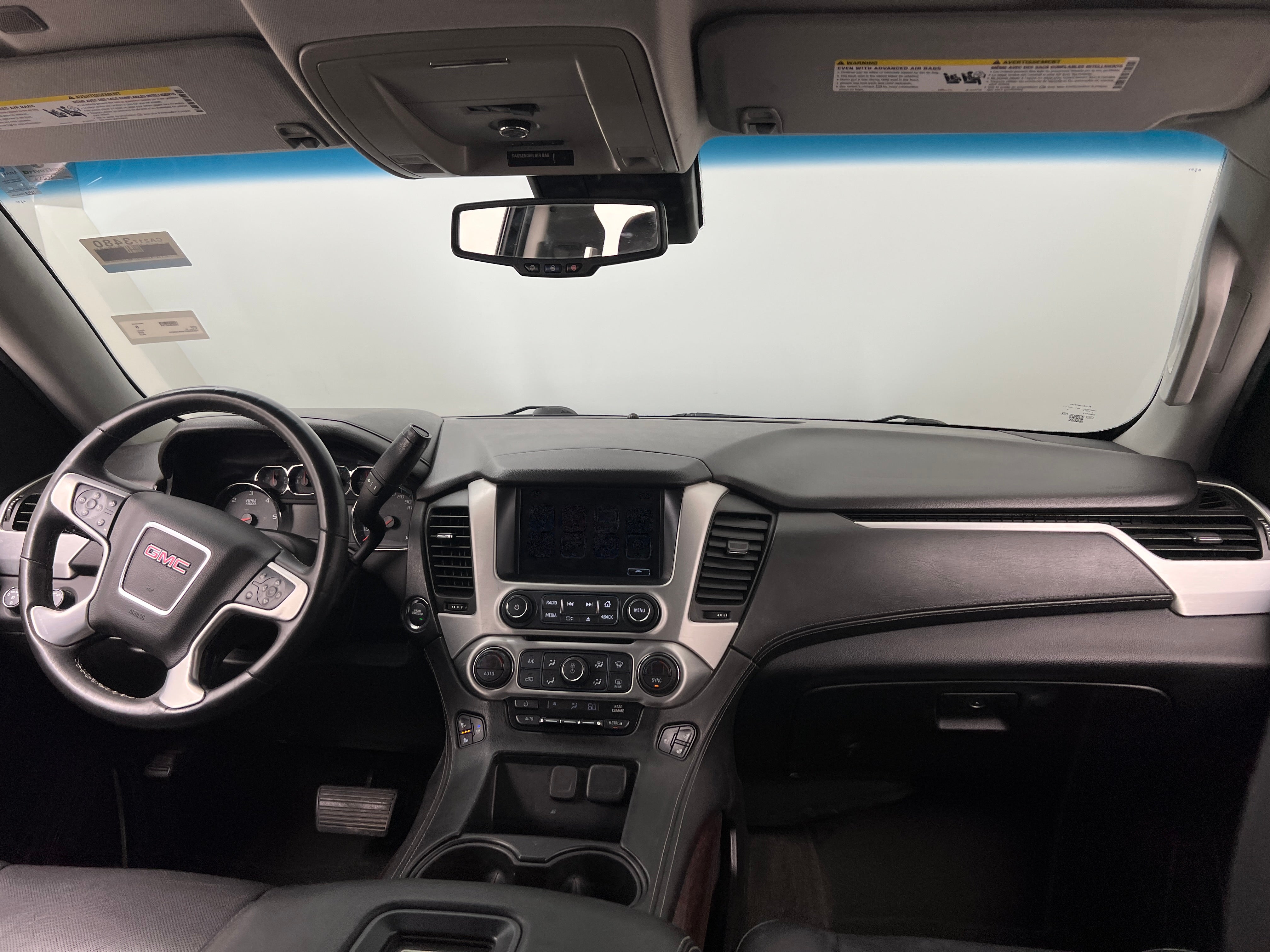 2017 GMC Yukon XL SLT 2
