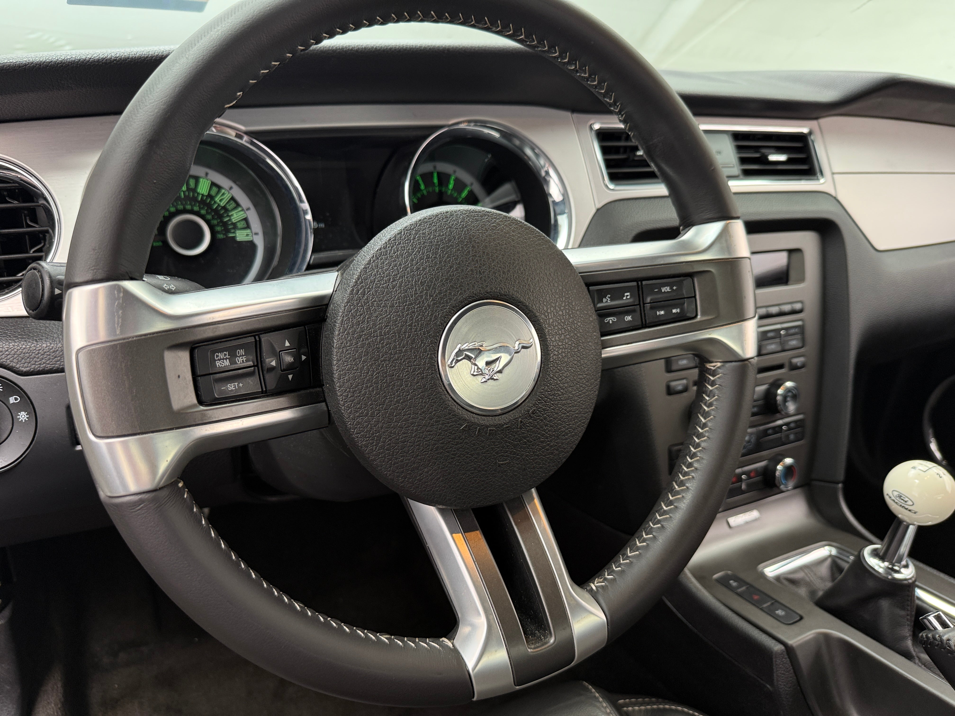 2013 Ford Mustang GT Premium 4