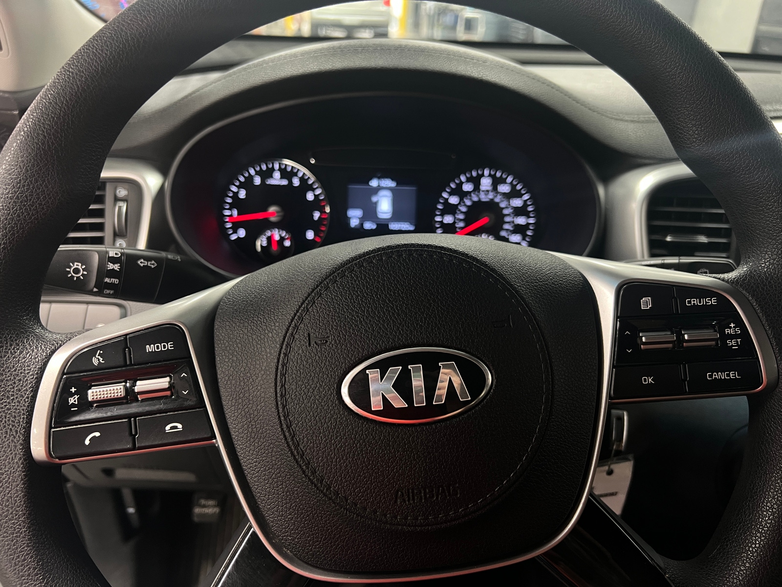 Thumbnail: 2019 Kia Sorento - 5
