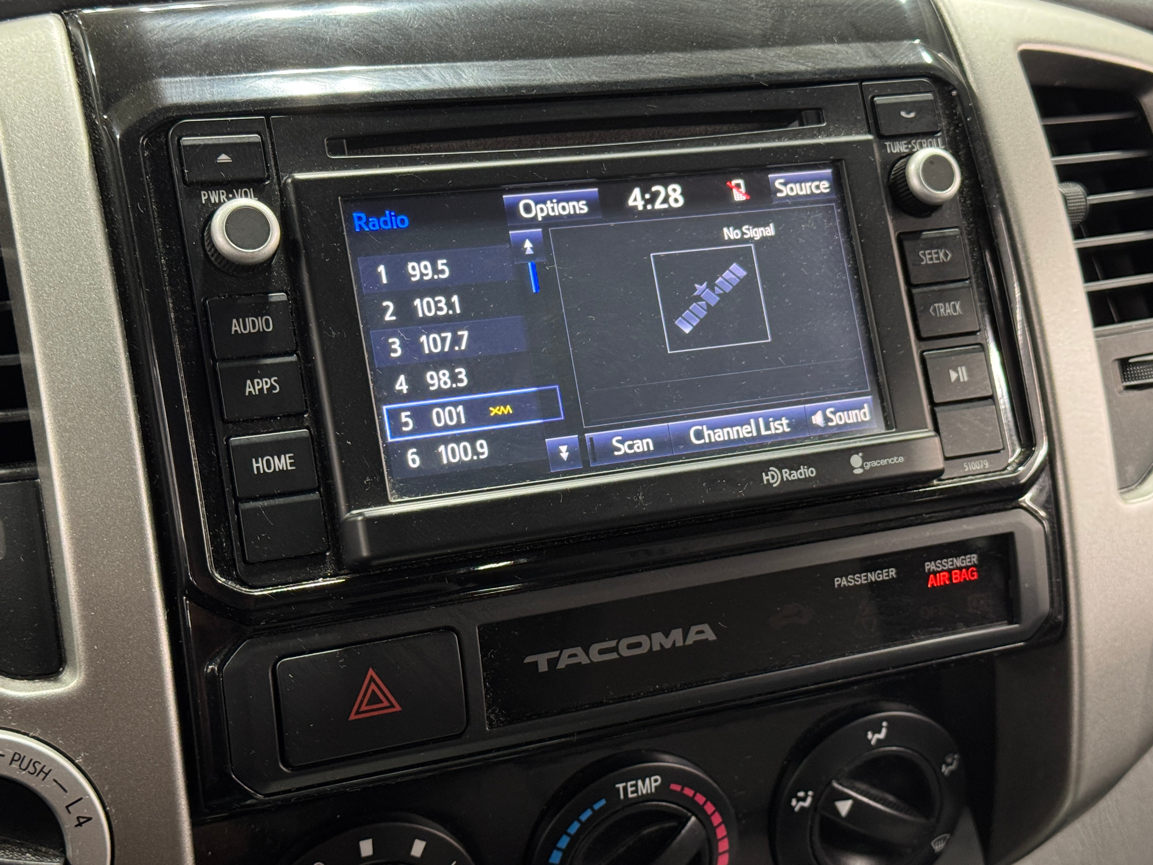 2015 Toyota Tacoma  4