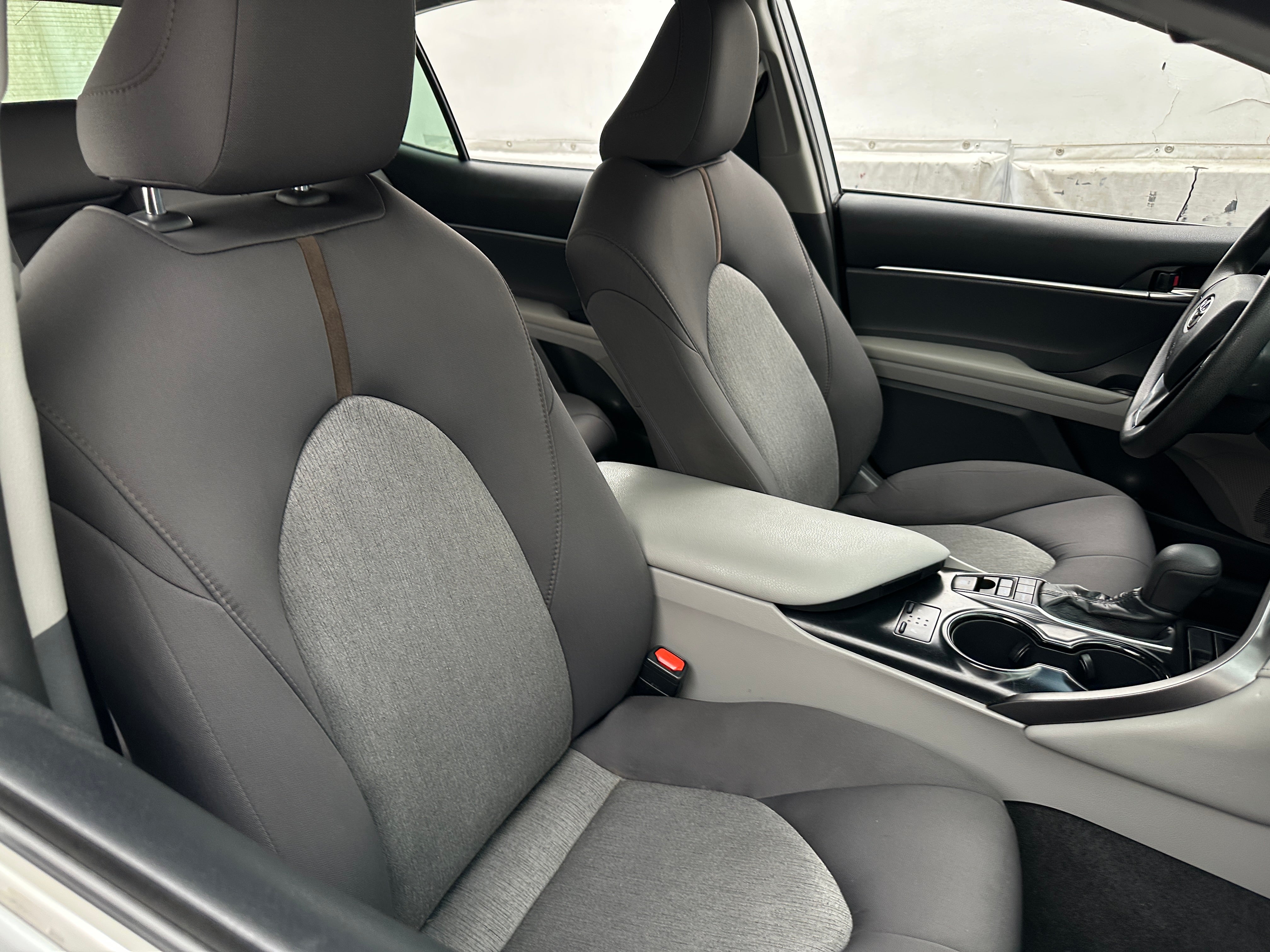 2019 Toyota Camry LE 2
