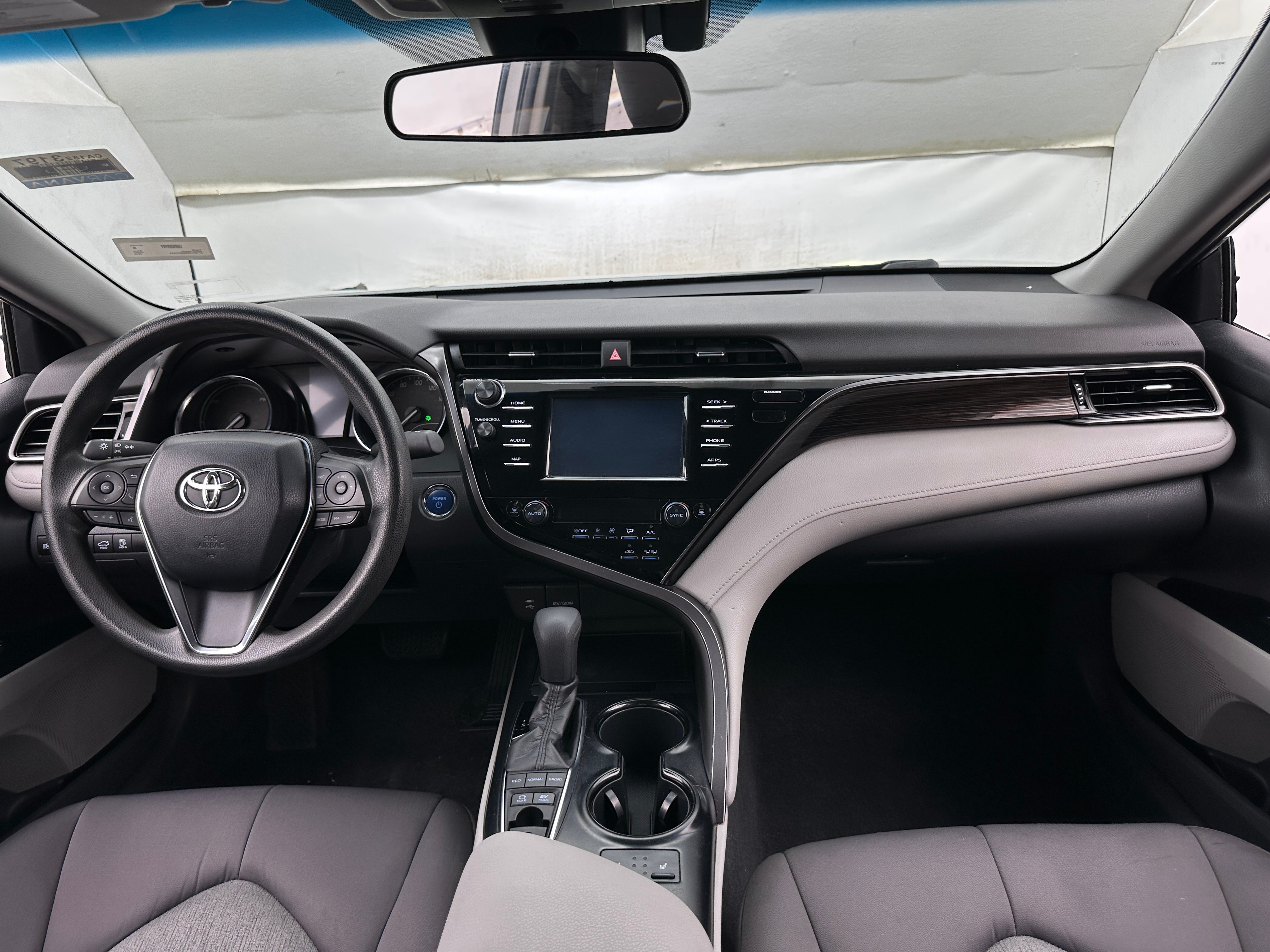 2019 Toyota Camry LE 3