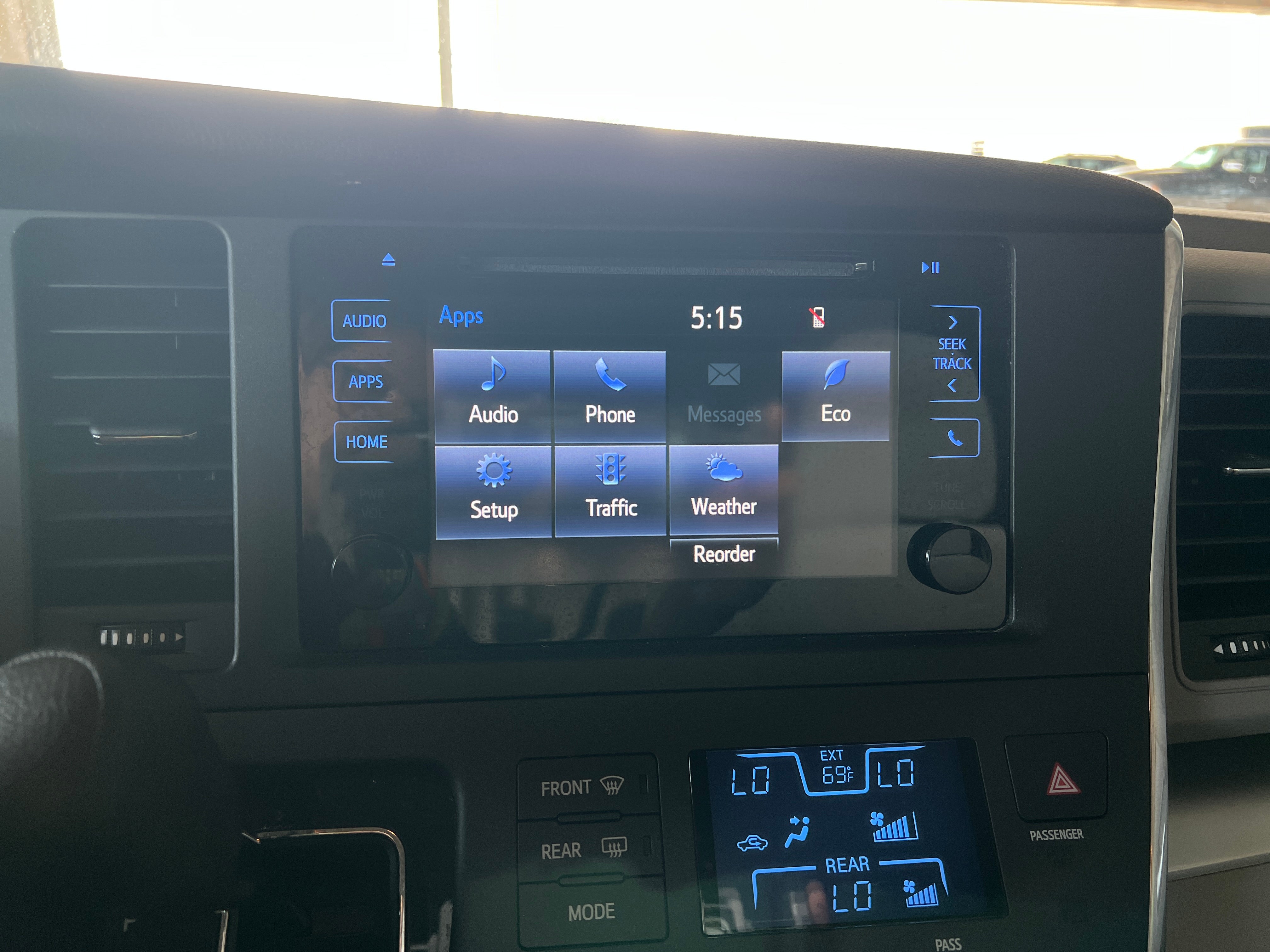 2017 Toyota Sienna LE 4