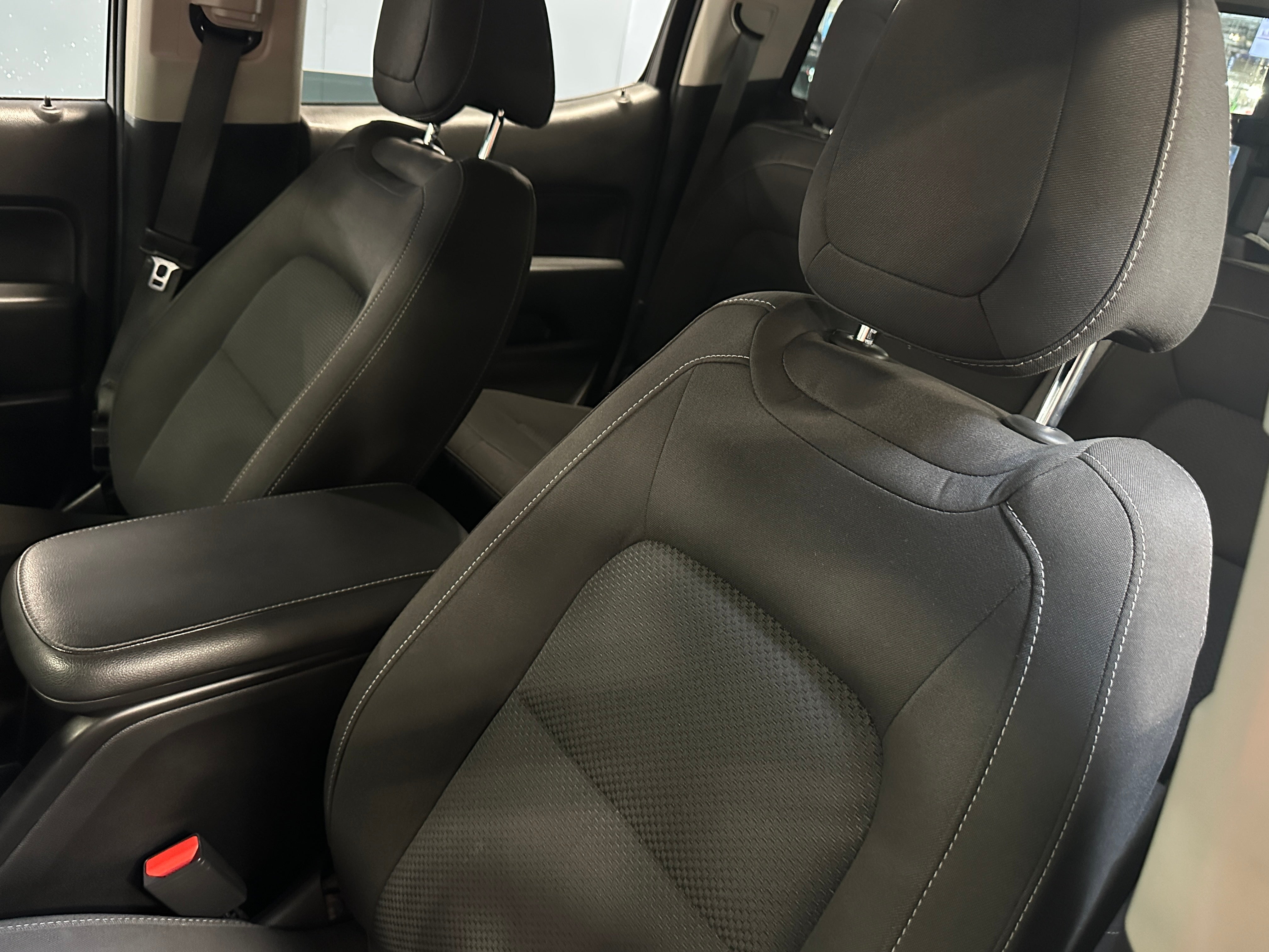 2018 Chevrolet Colorado LT 2