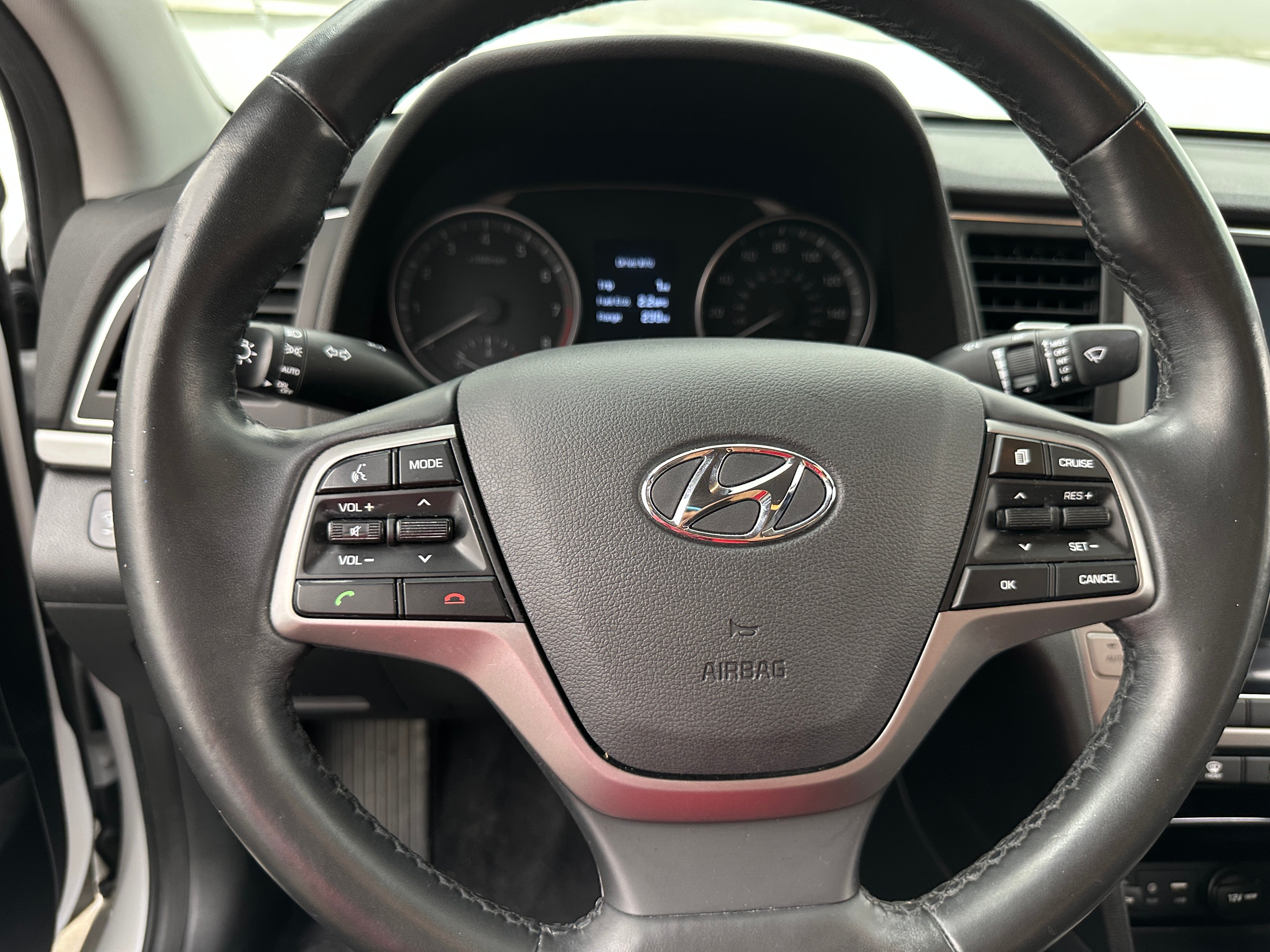 2017 Hyundai Elantra Limited Edition 4
