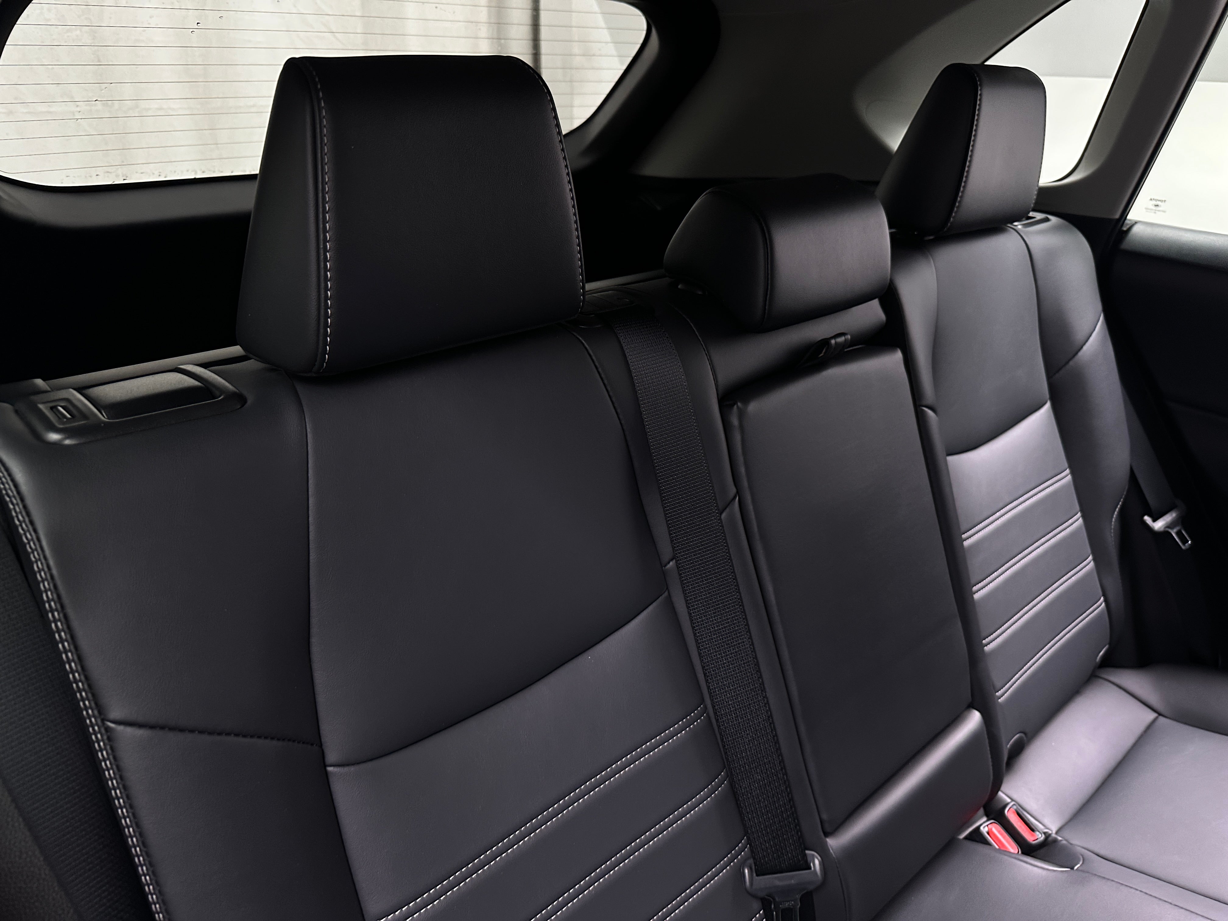 2022 Toyota RAV4 XLE Premium 5