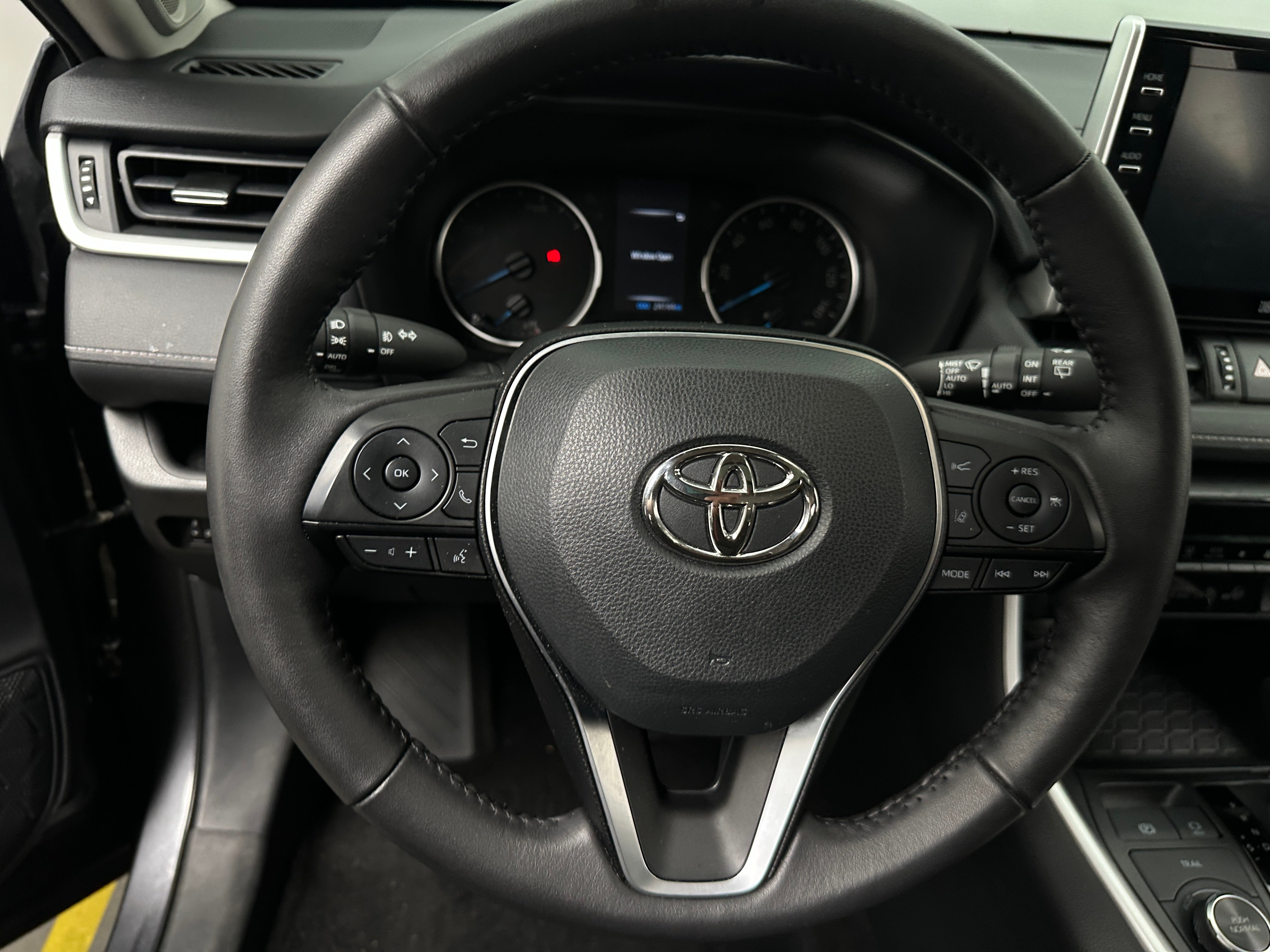 2022 Toyota RAV4 XLE Premium 4
