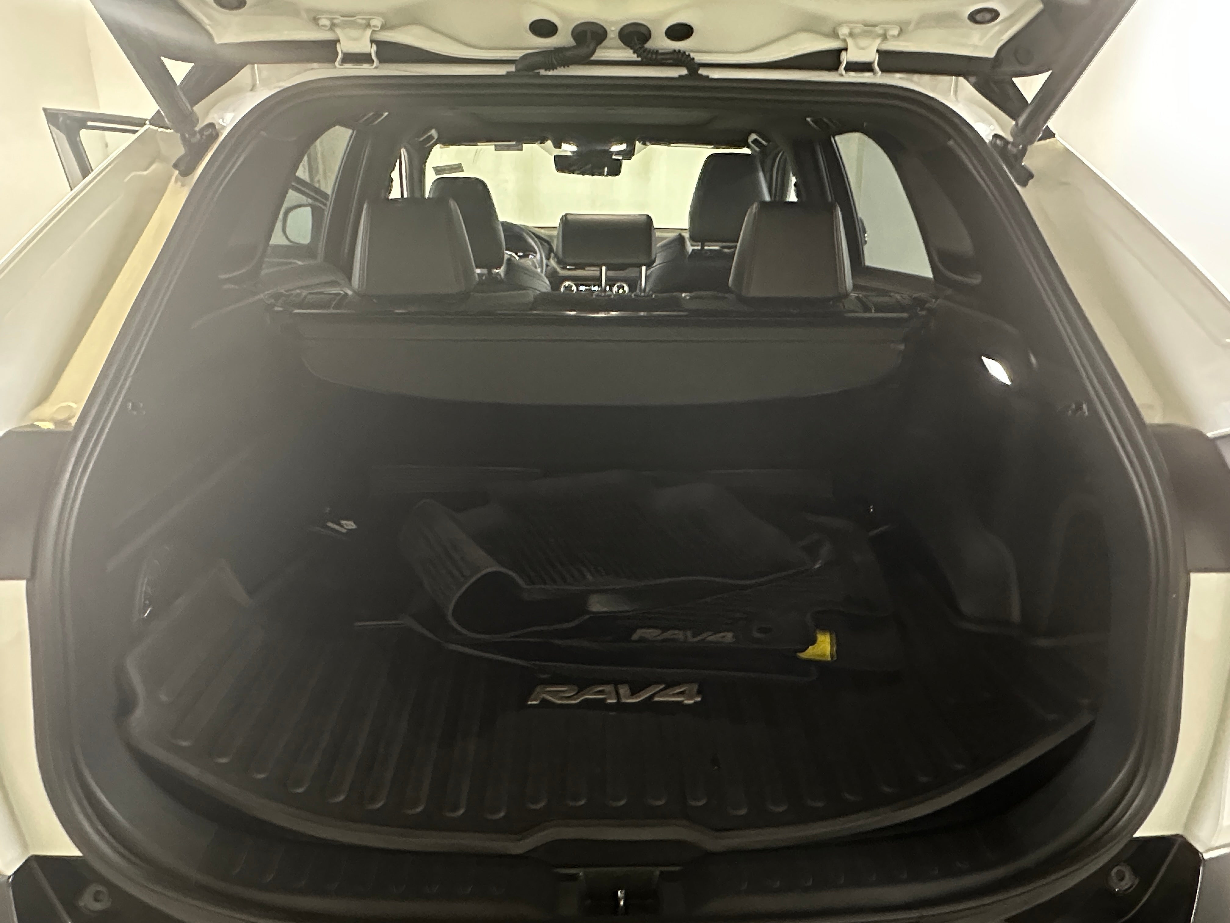 2022 Toyota RAV4 Prime XSE 7