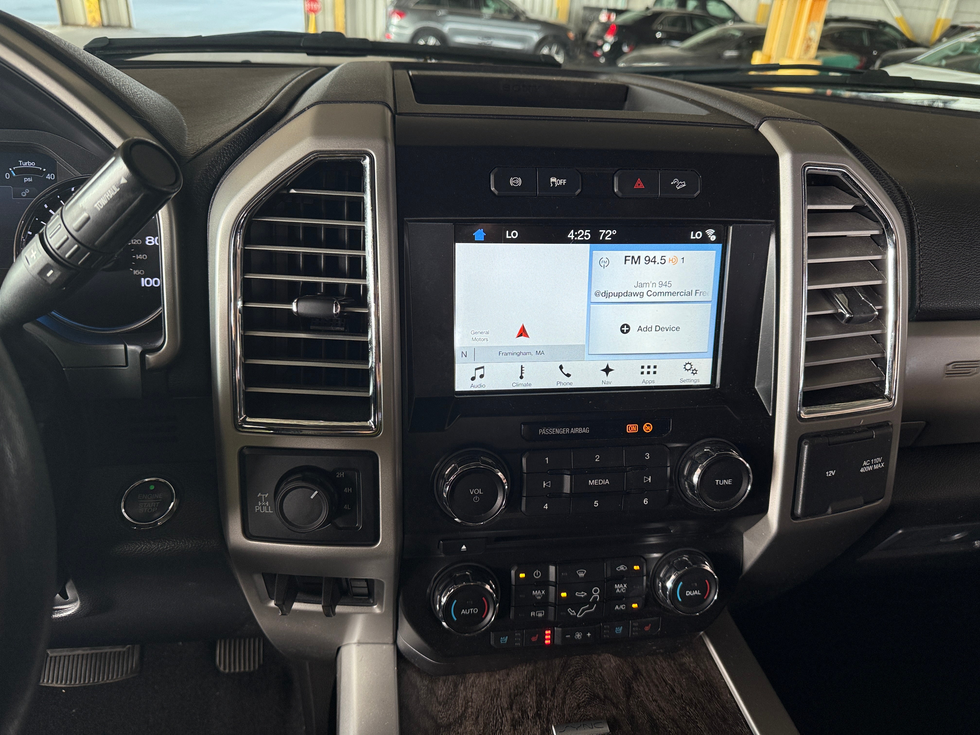2017 Ford Econoline E-350 3