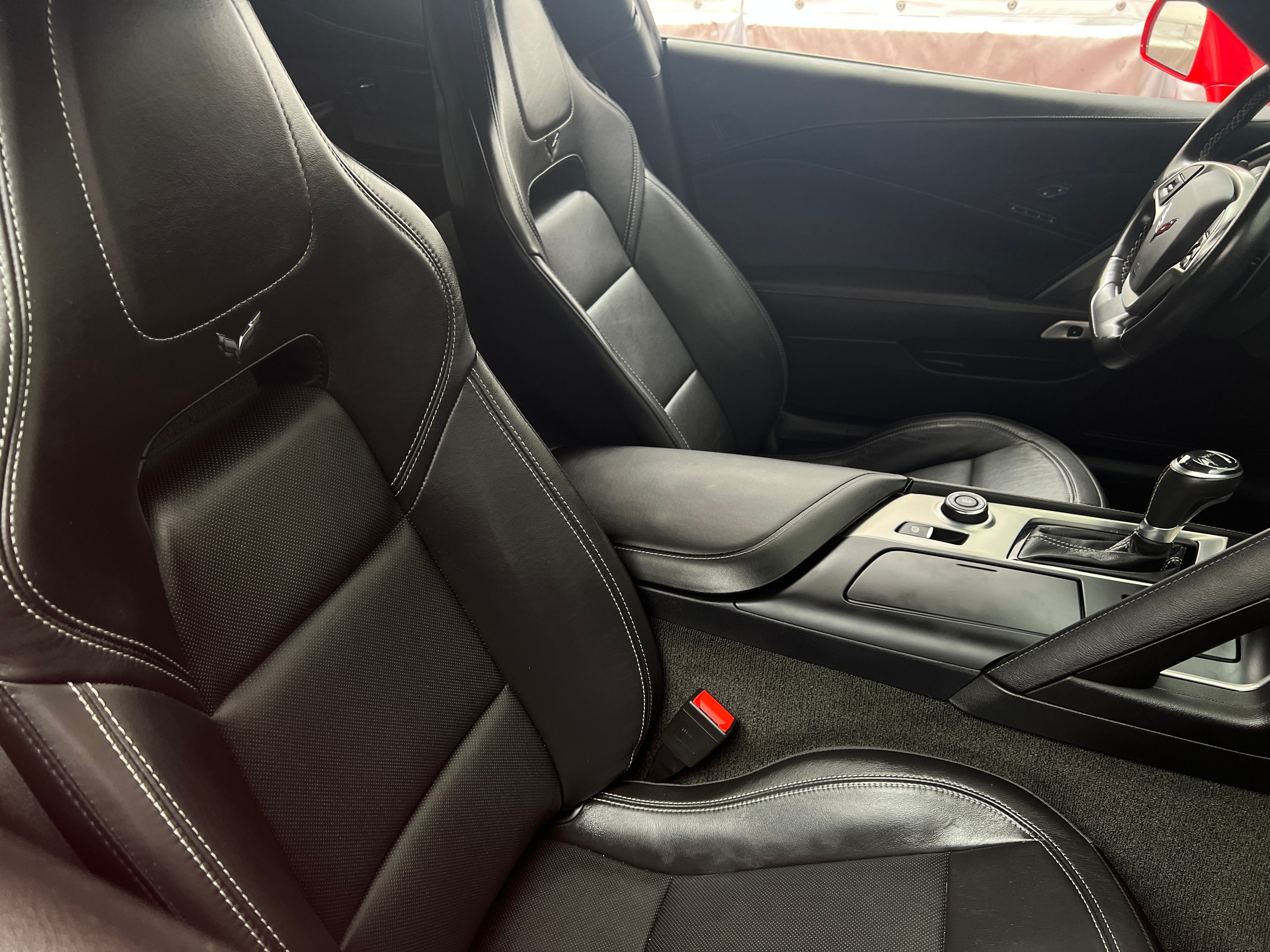 2019 Chevrolet Corvette Stingray 2