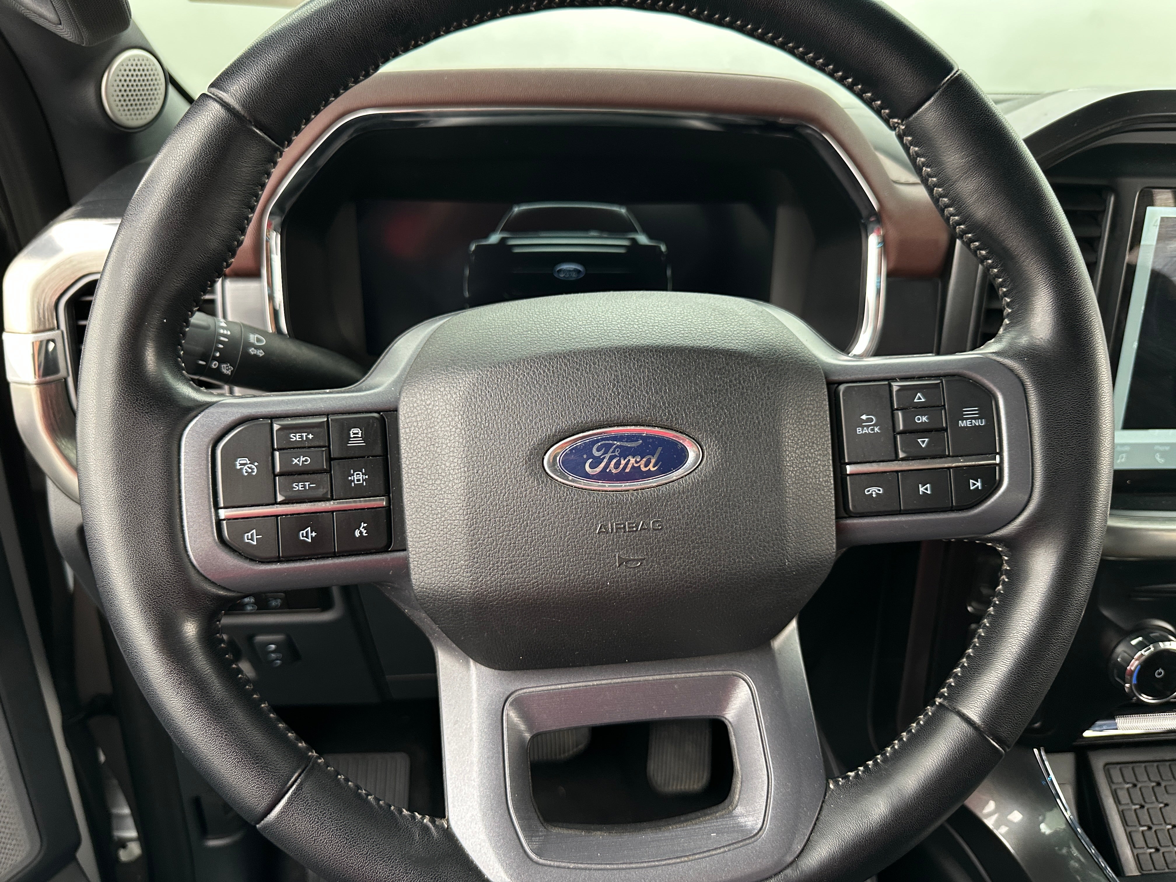 2023 Ford Econoline E-150 4