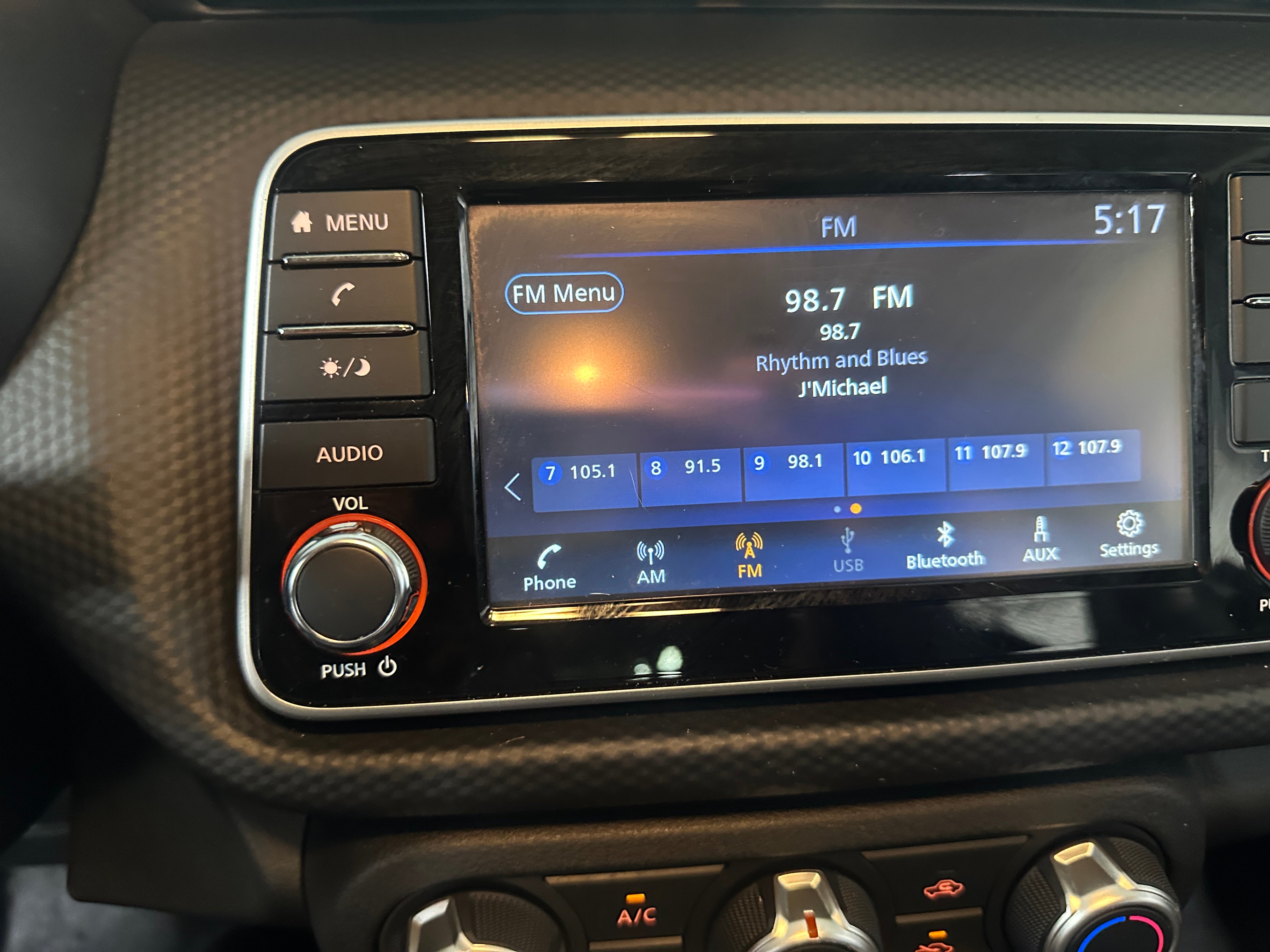 2021 Nissan Kicks S 4
