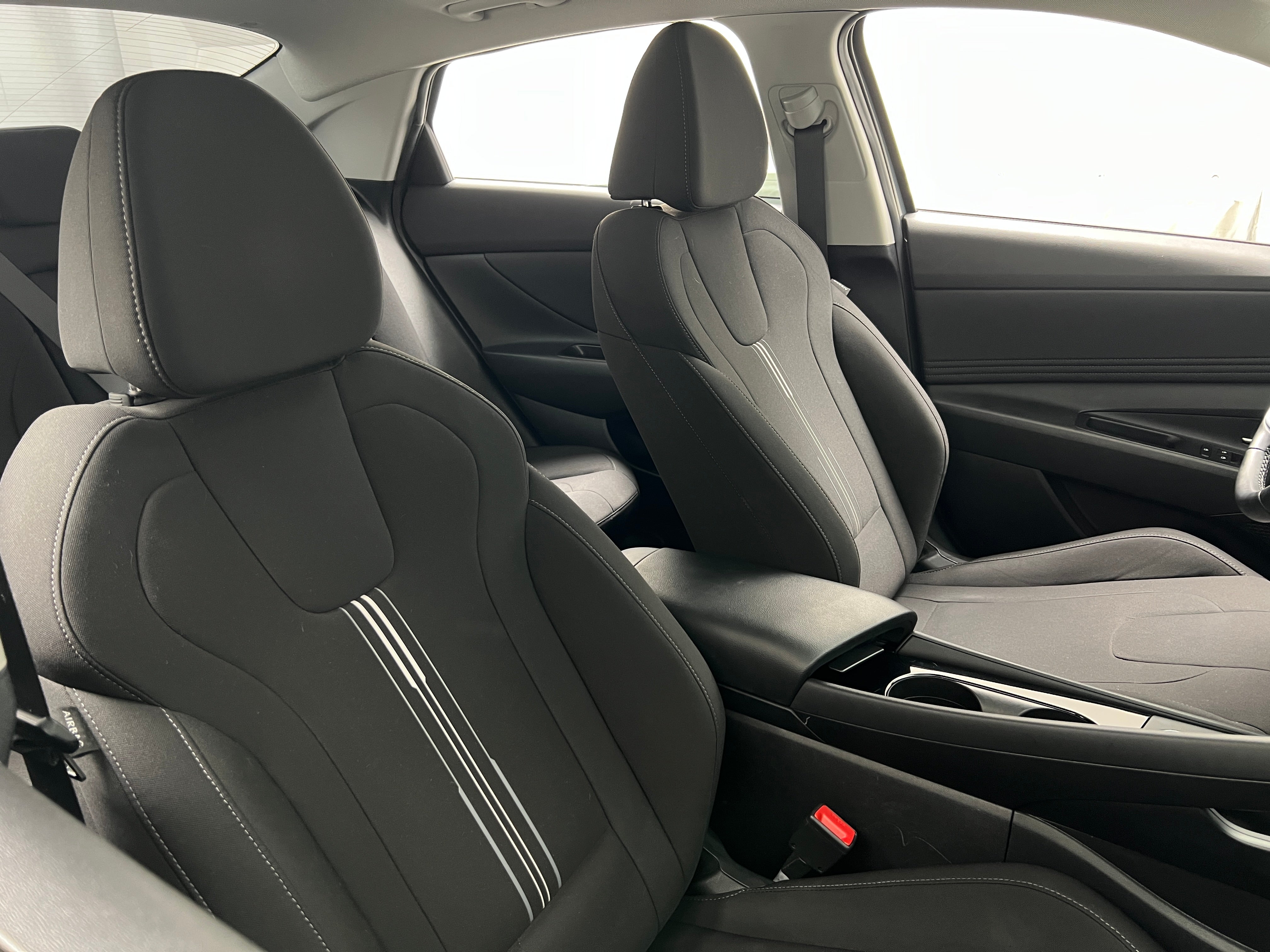 2022 Hyundai Elantra SEL 2