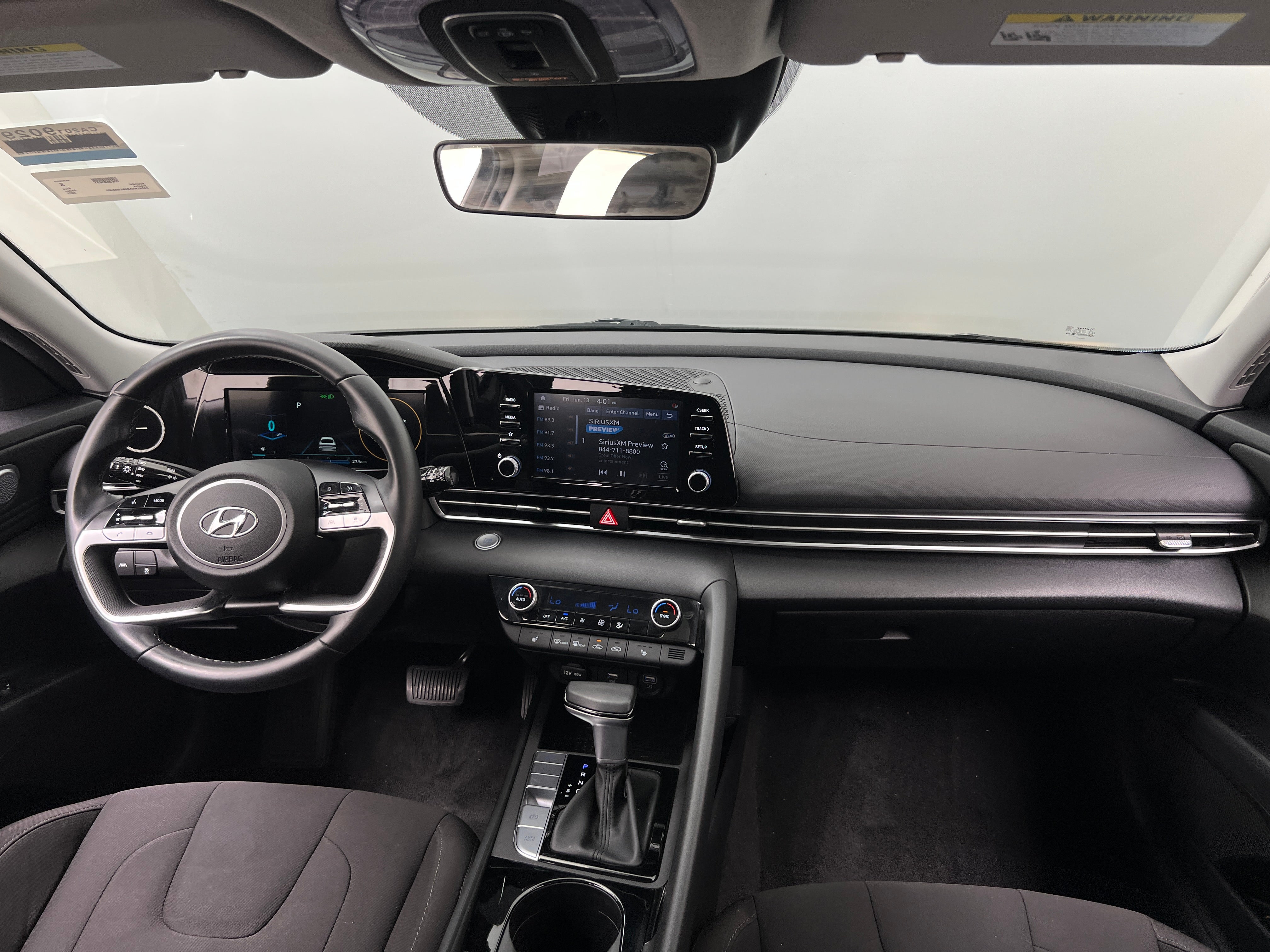 2022 Hyundai Elantra SEL 3