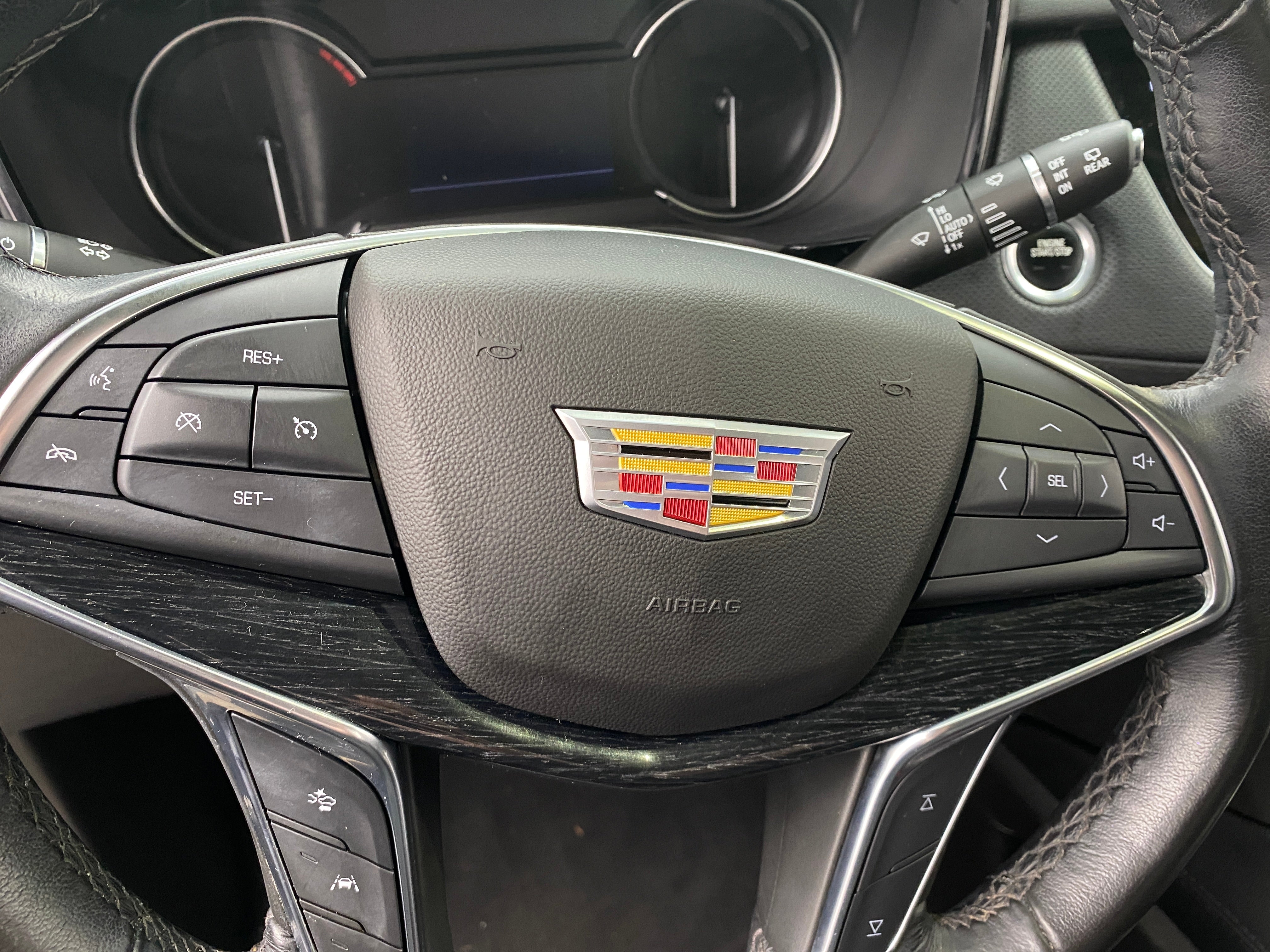 2023 Cadillac XT5 Premium Luxury 4