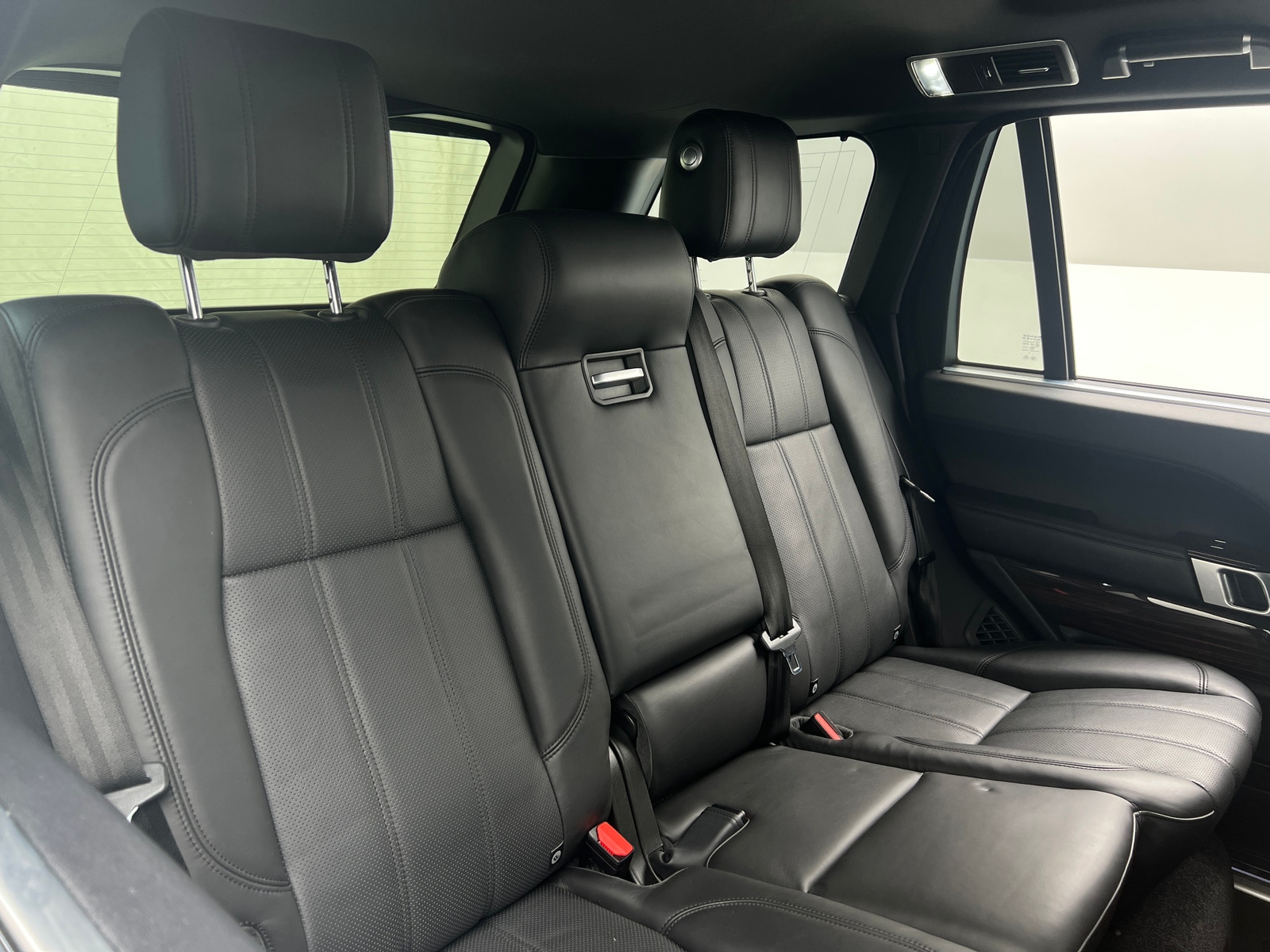 Thumbnail: 2016 Land Rover Range Rover - 5