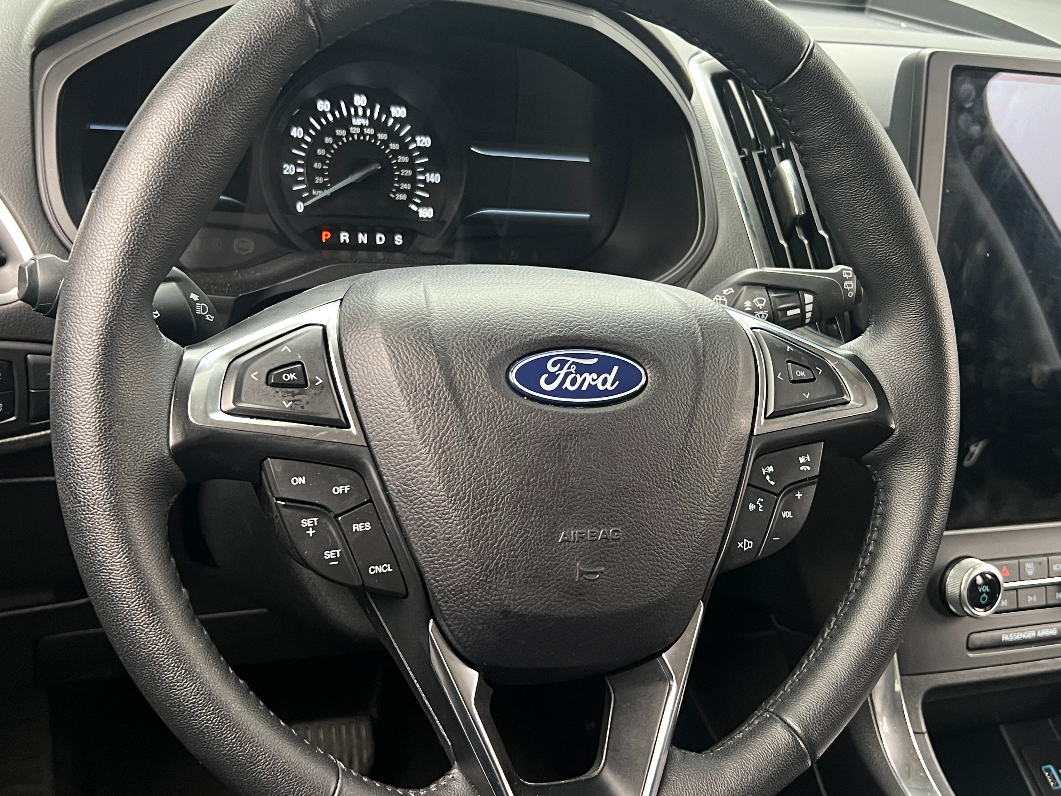 2024 Ford Edge Titanium 4