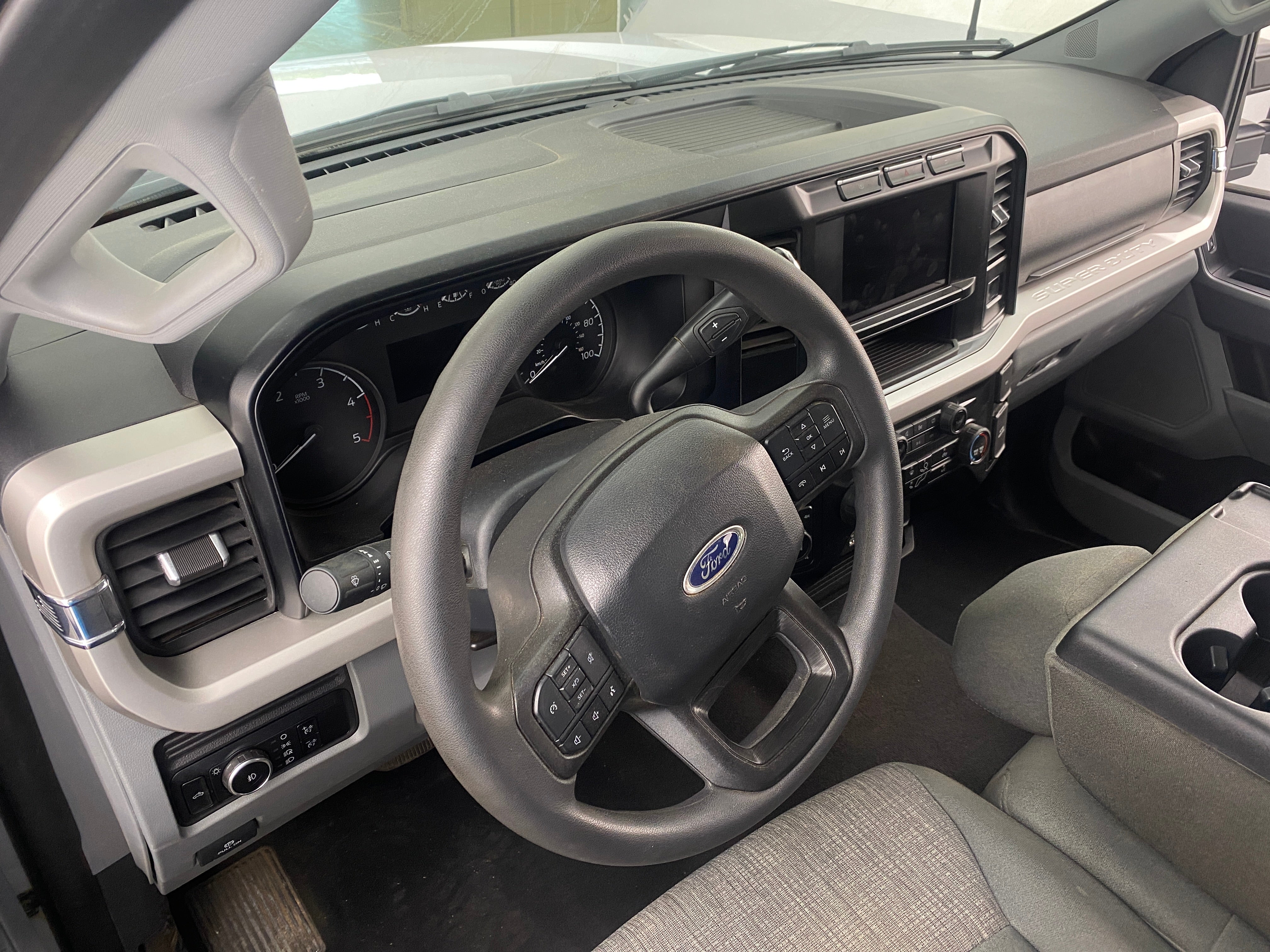 2024 Ford Econoline E-250 3