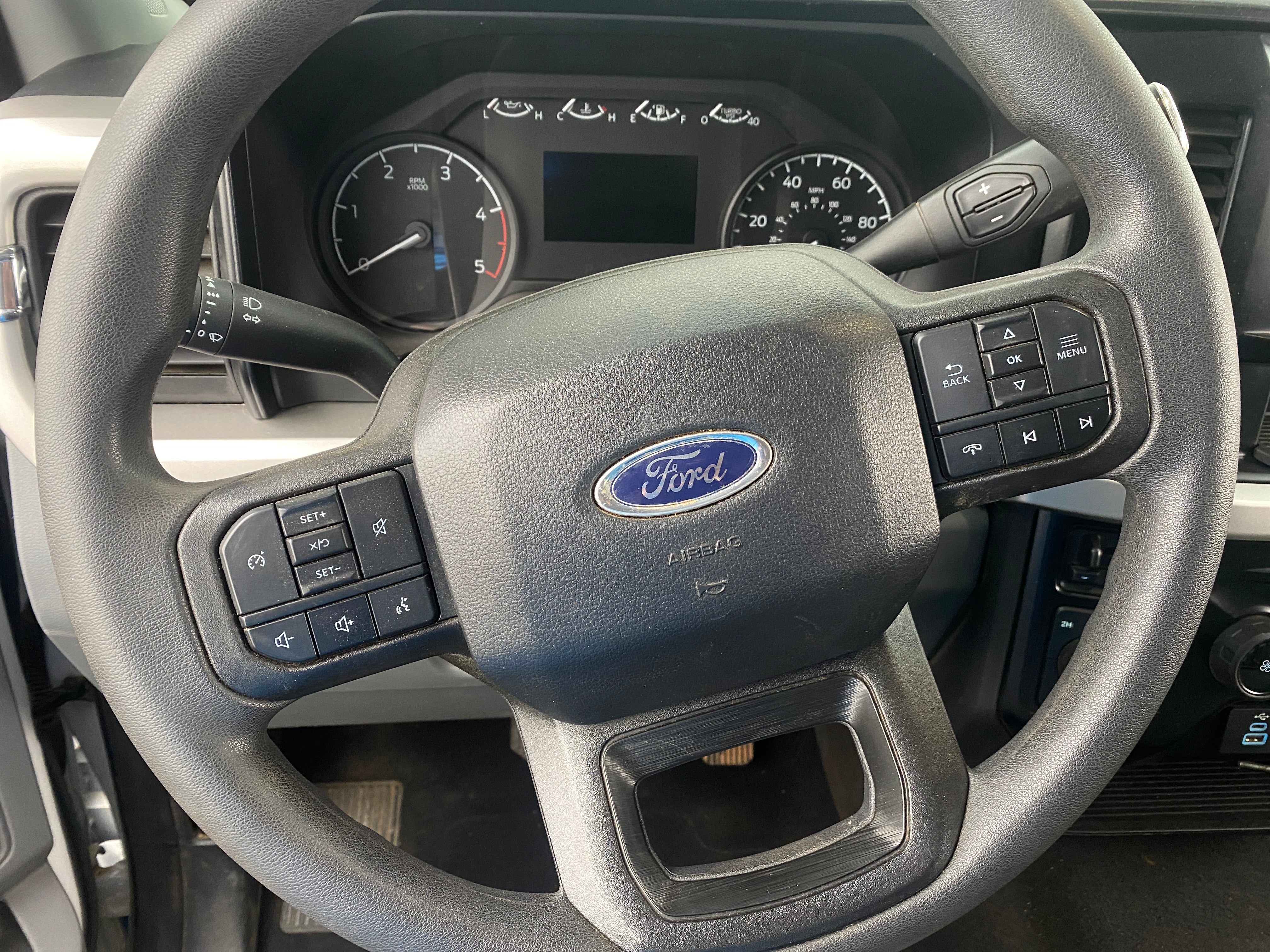 2024 Ford Econoline E-250 5