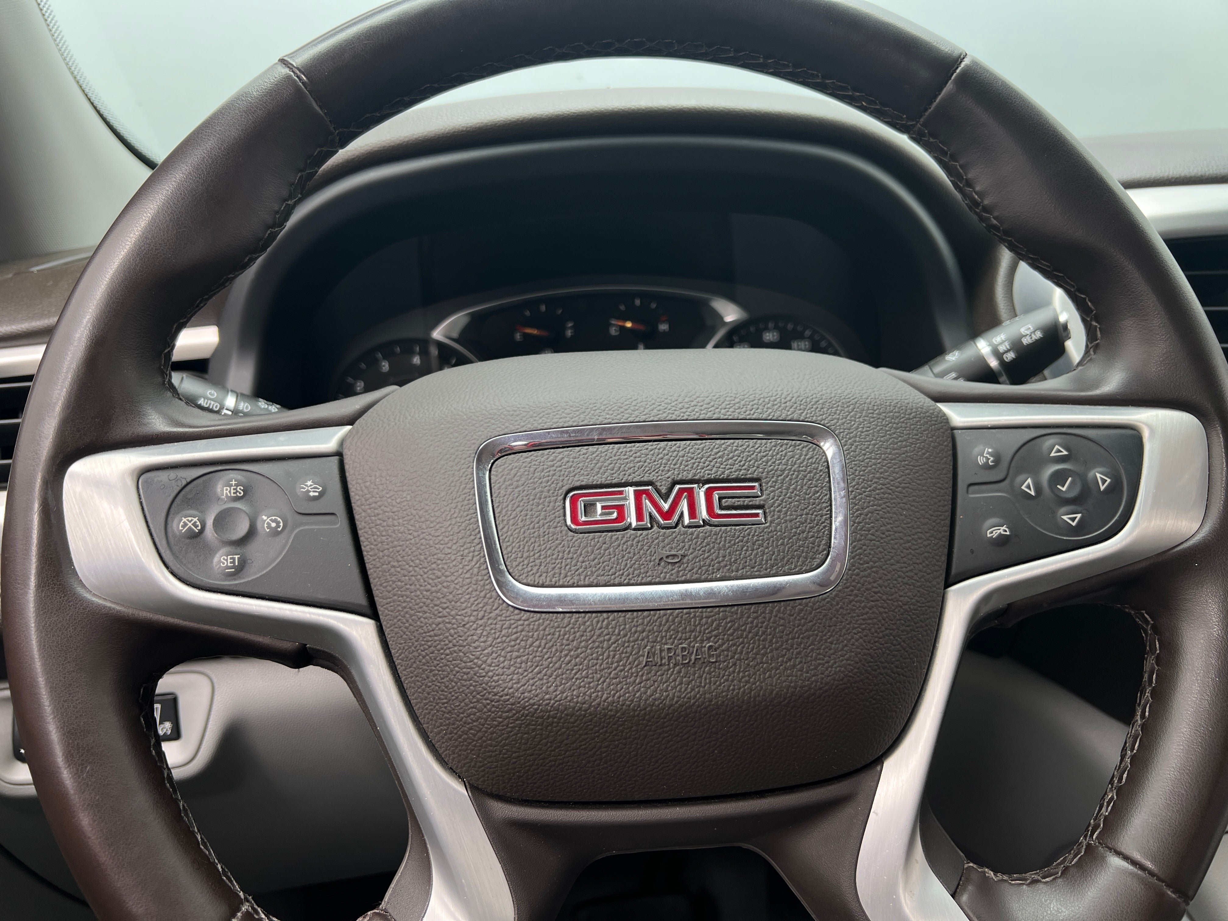 2023 GMC Acadia SLT 4