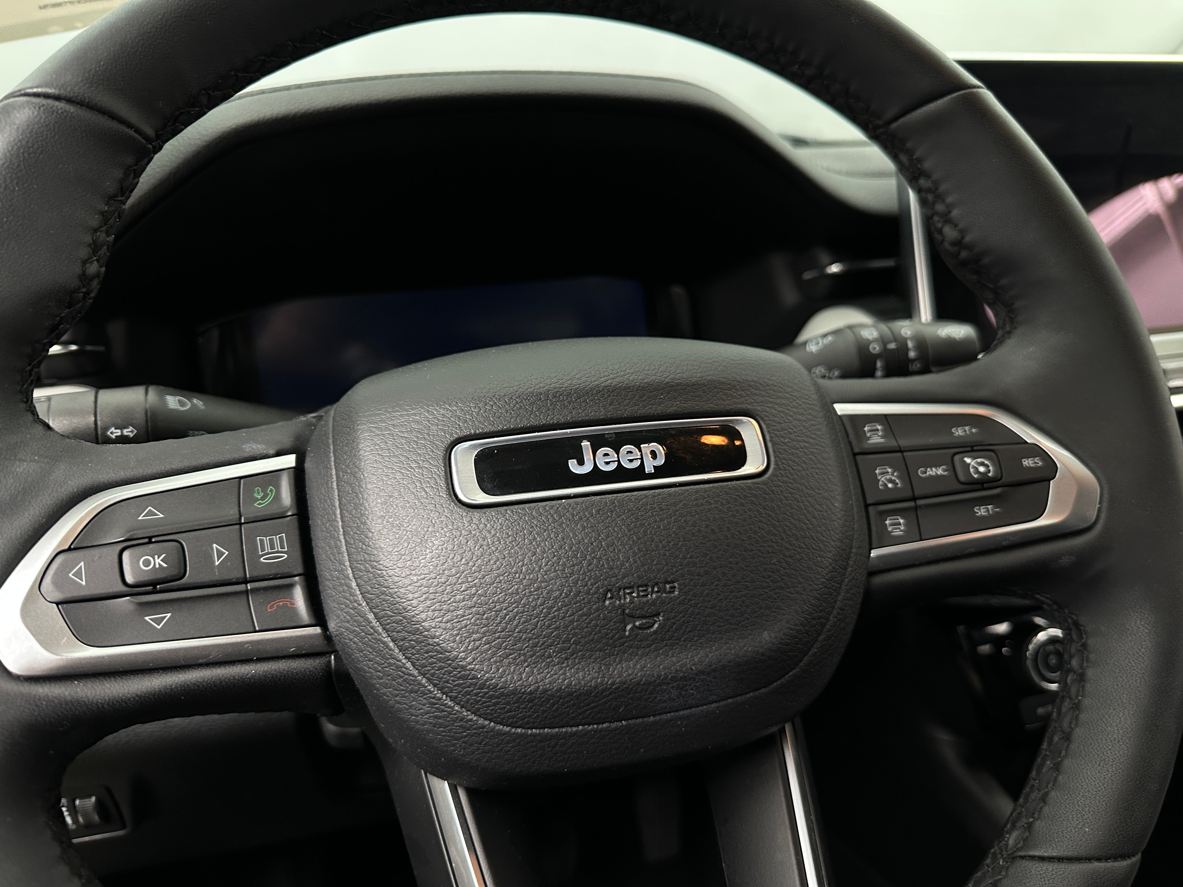 Thumbnail: 2023 Jeep Compass - 4