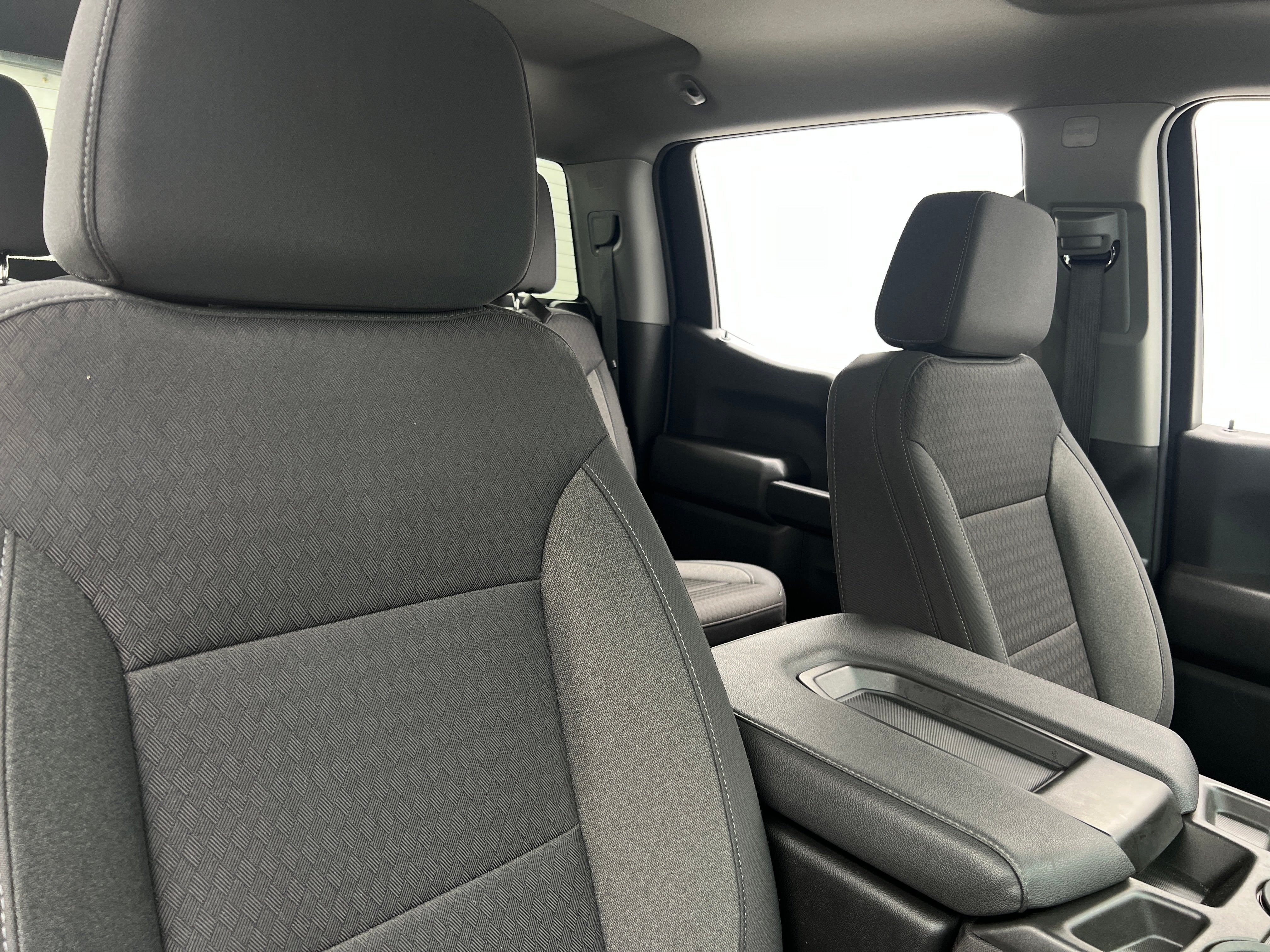 2023 Chevrolet Silverado 1500 Custom 2