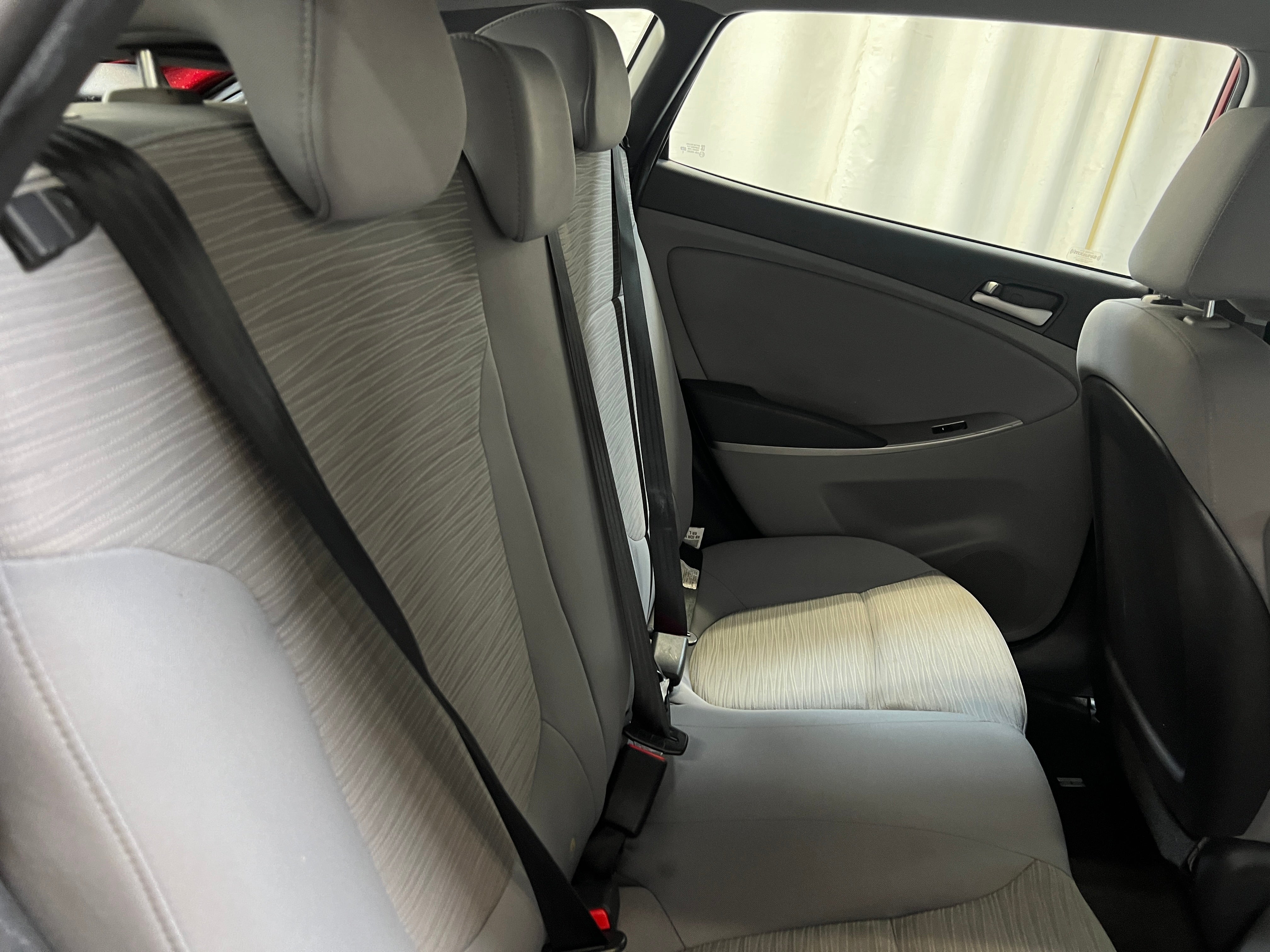 2017 Hyundai Accent SE 6