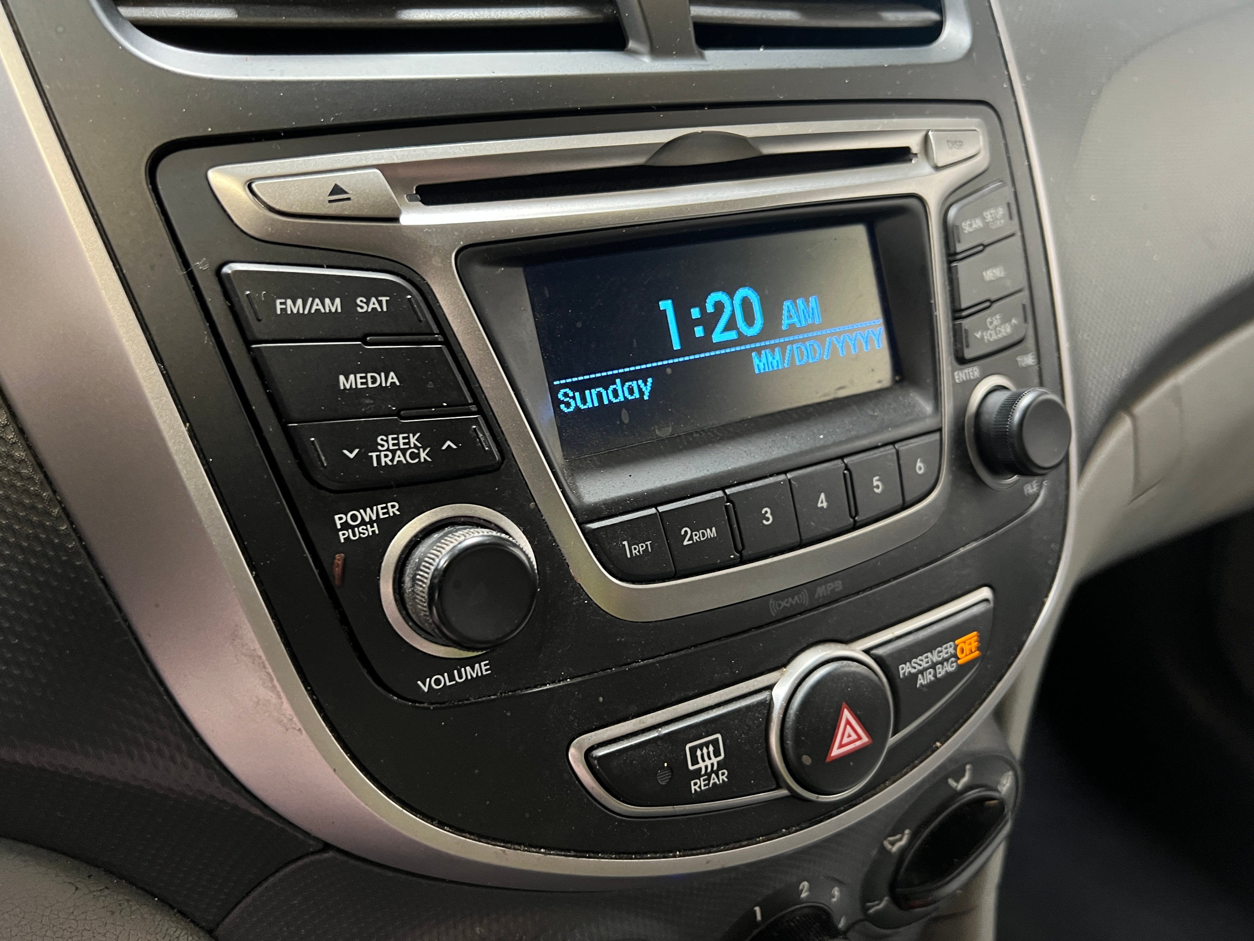 2017 Hyundai Accent SE 4