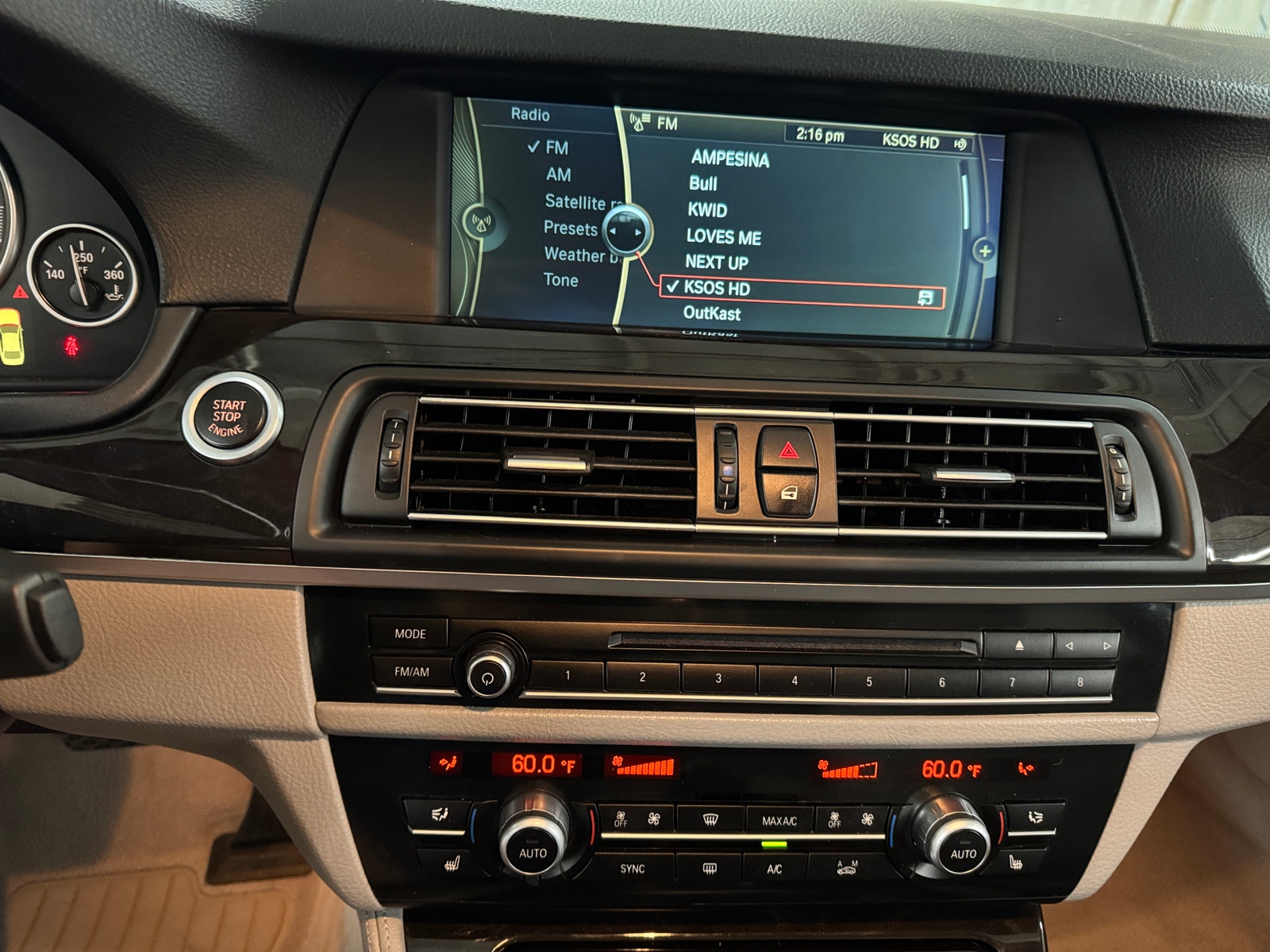 Thumbnail: 2011 BMW 5 Series - 3