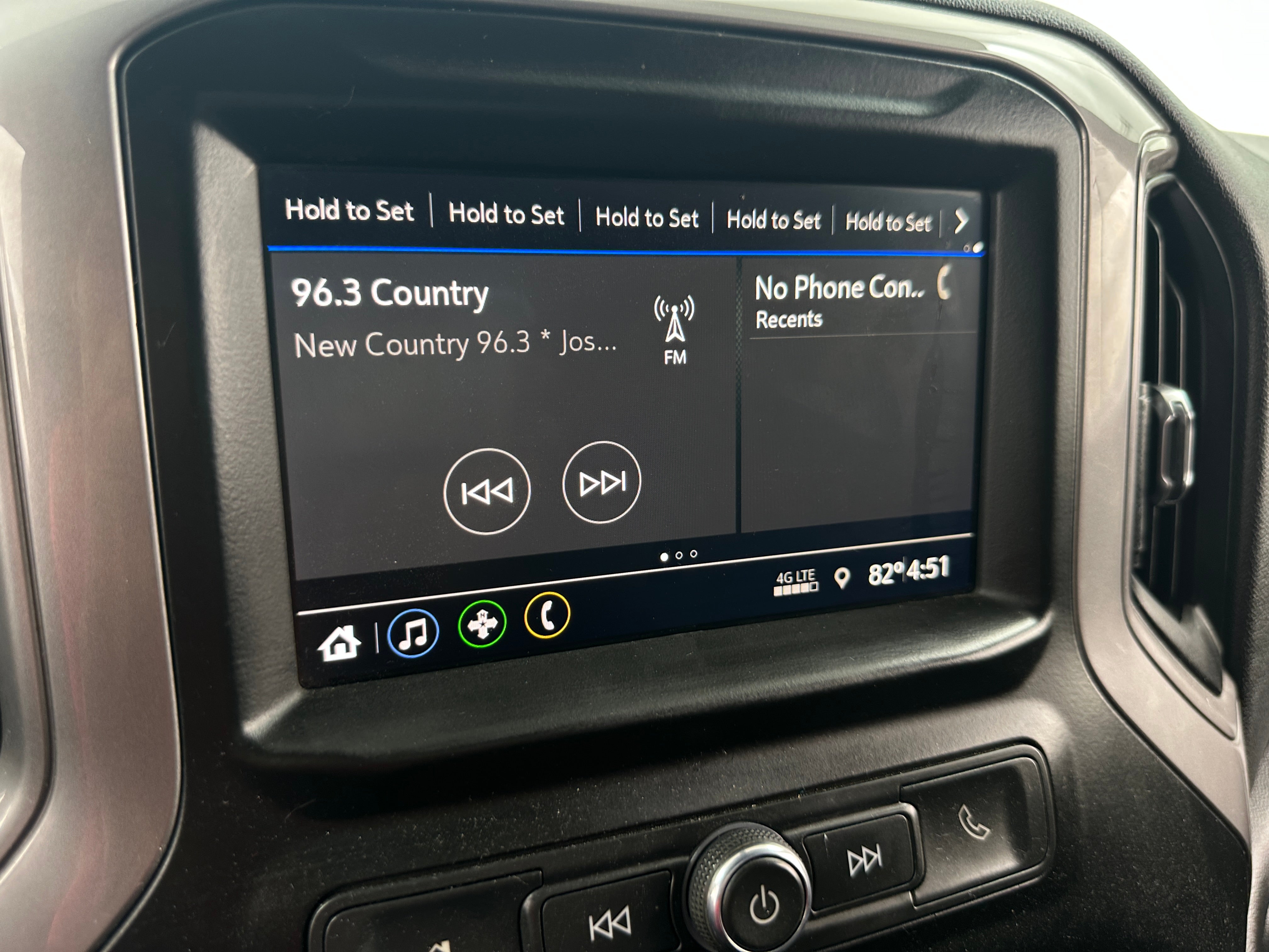 Thumbnail: 2021 Chevrolet Silverado 1500 - 4