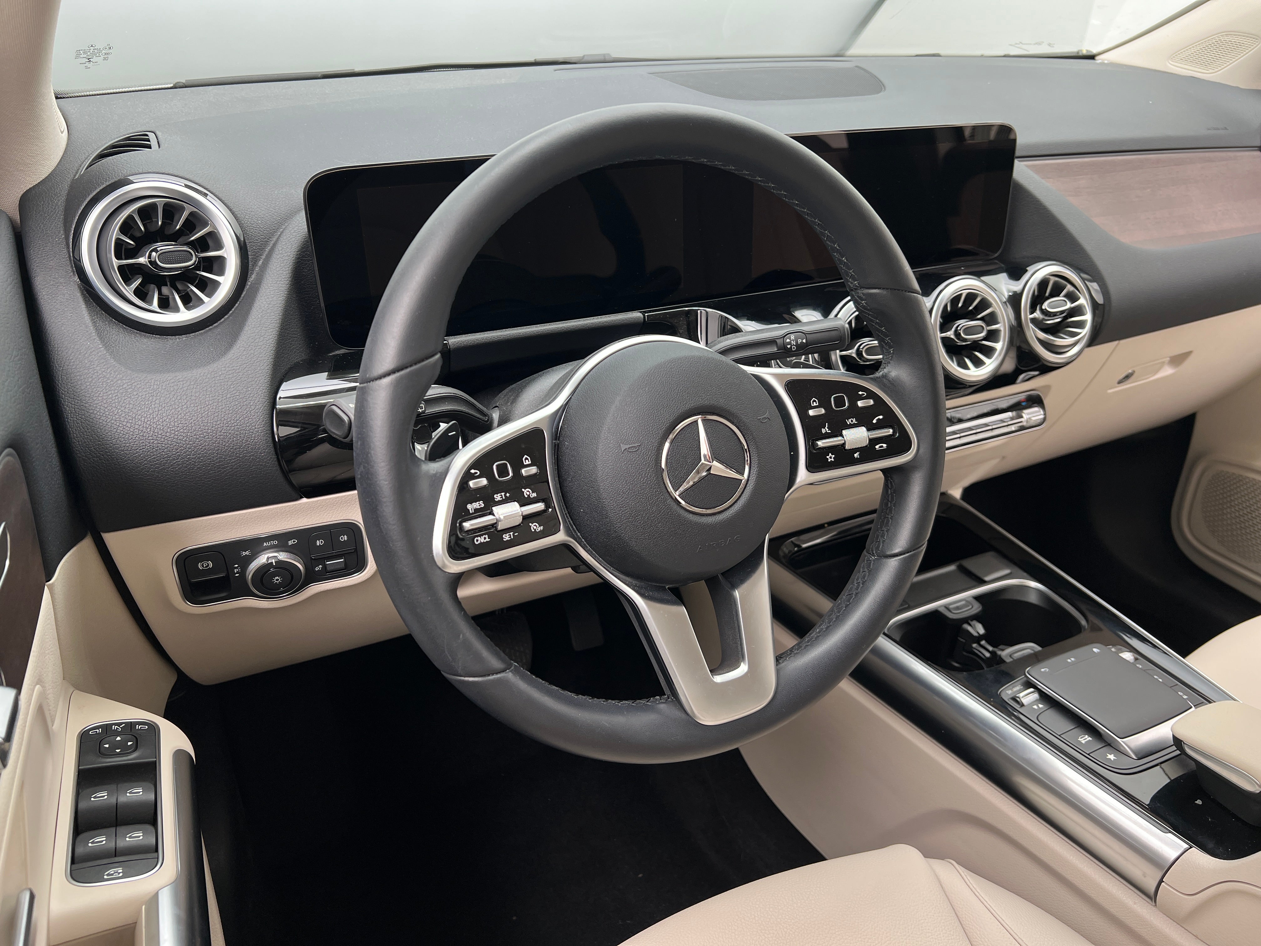 2022 Mercedes-Benz GLA 250 4MATIC 4