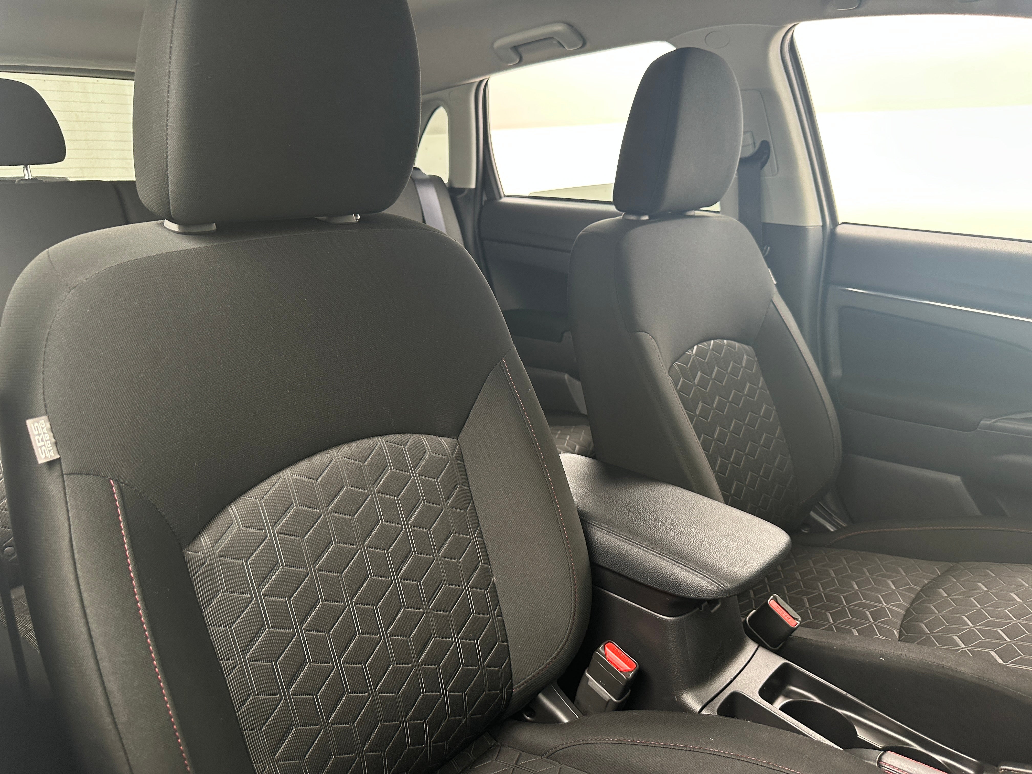 2023 Mitsubishi Outlander Sport LE 2