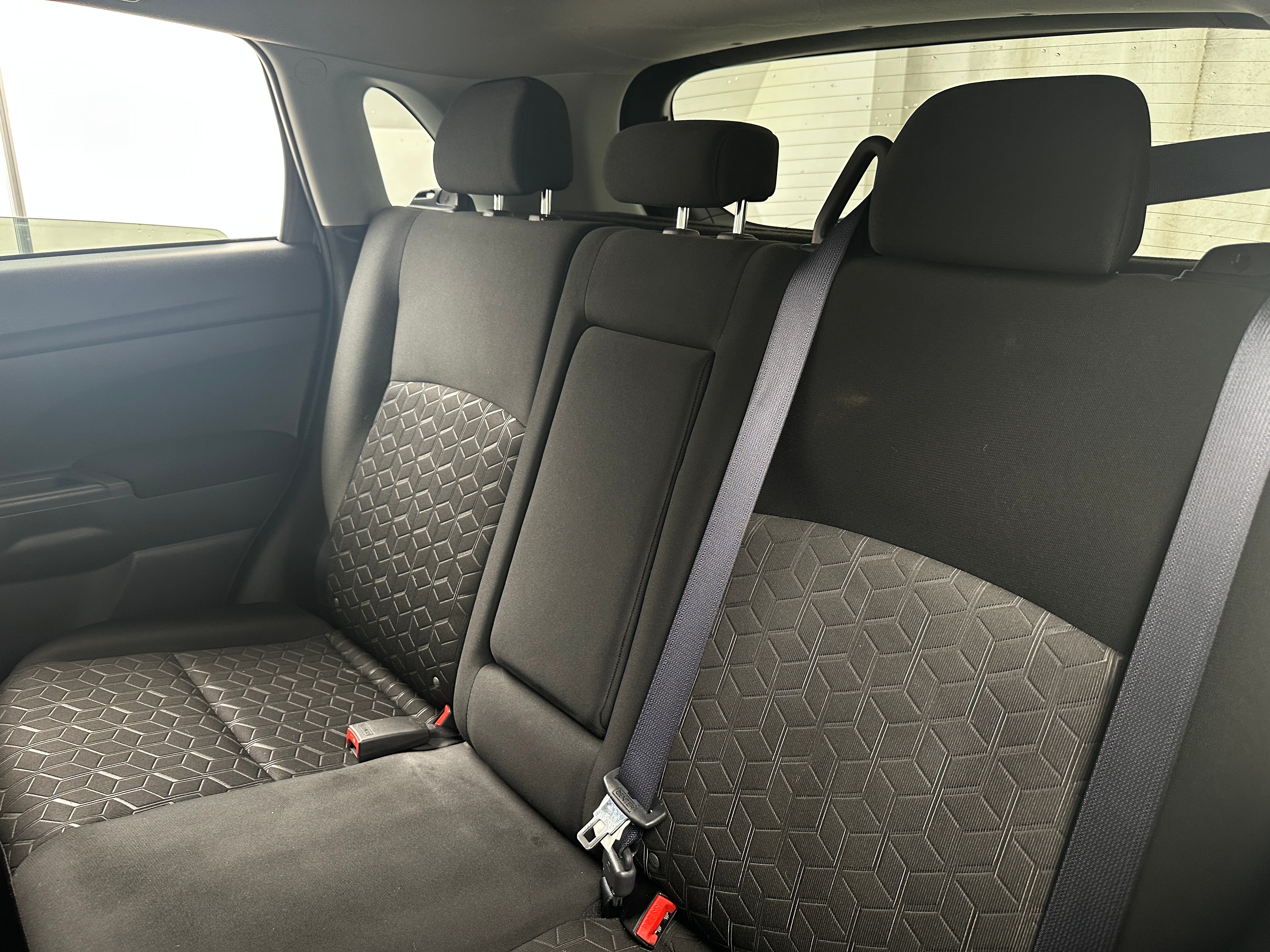 2023 Mitsubishi Outlander Sport LE 6