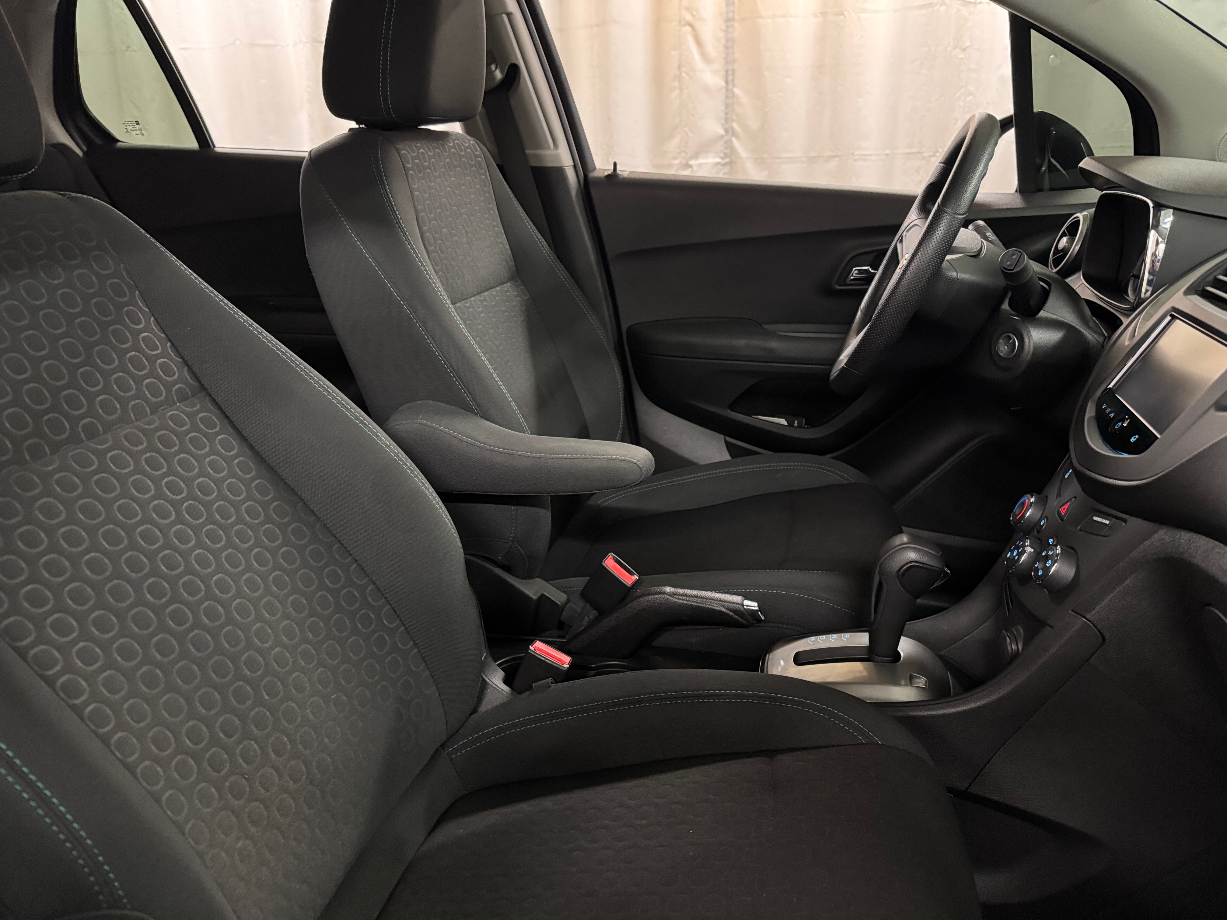 2016 Chevrolet Trax LS 2