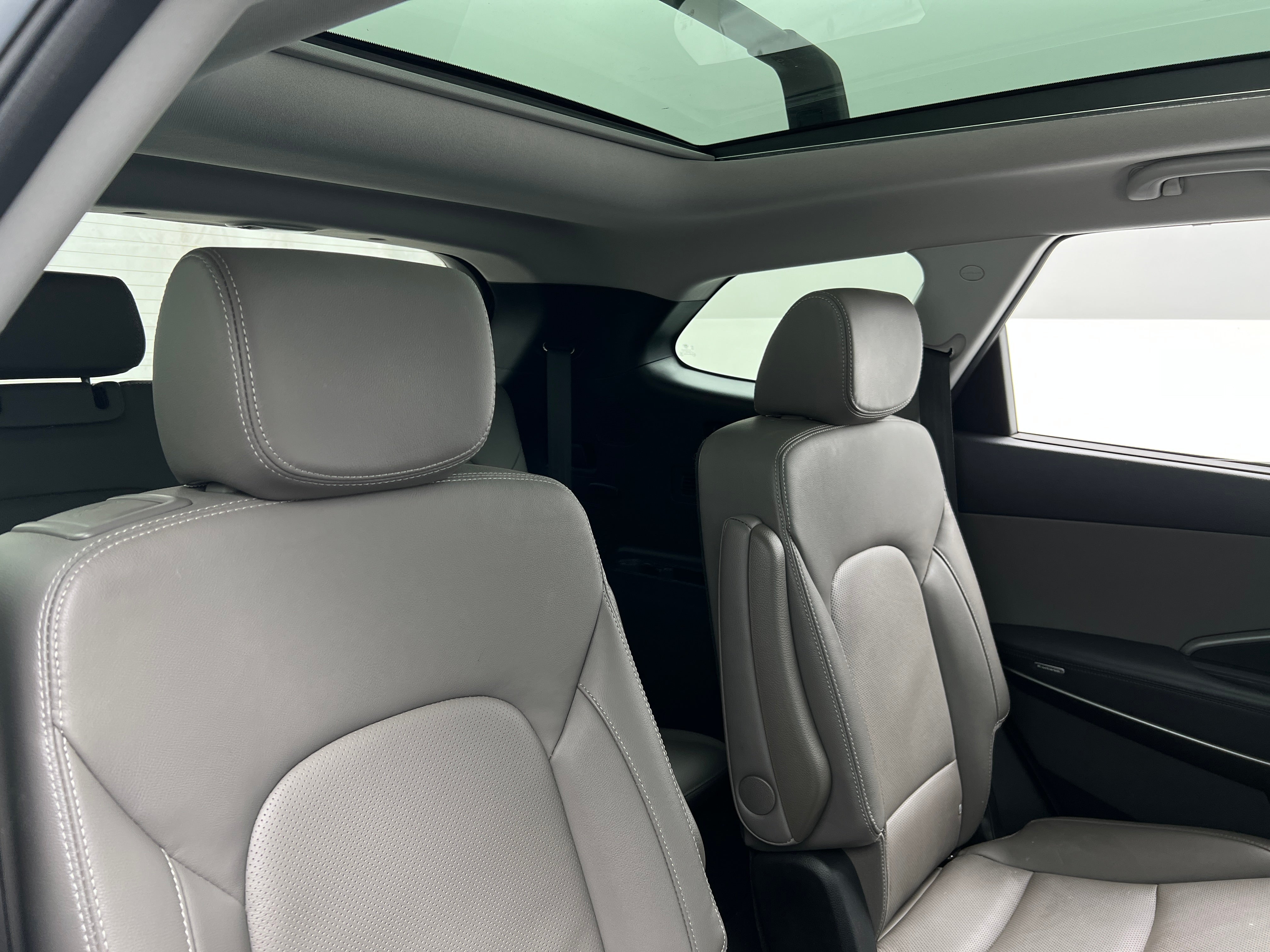 2017 Hyundai Santa Fe Limited 5