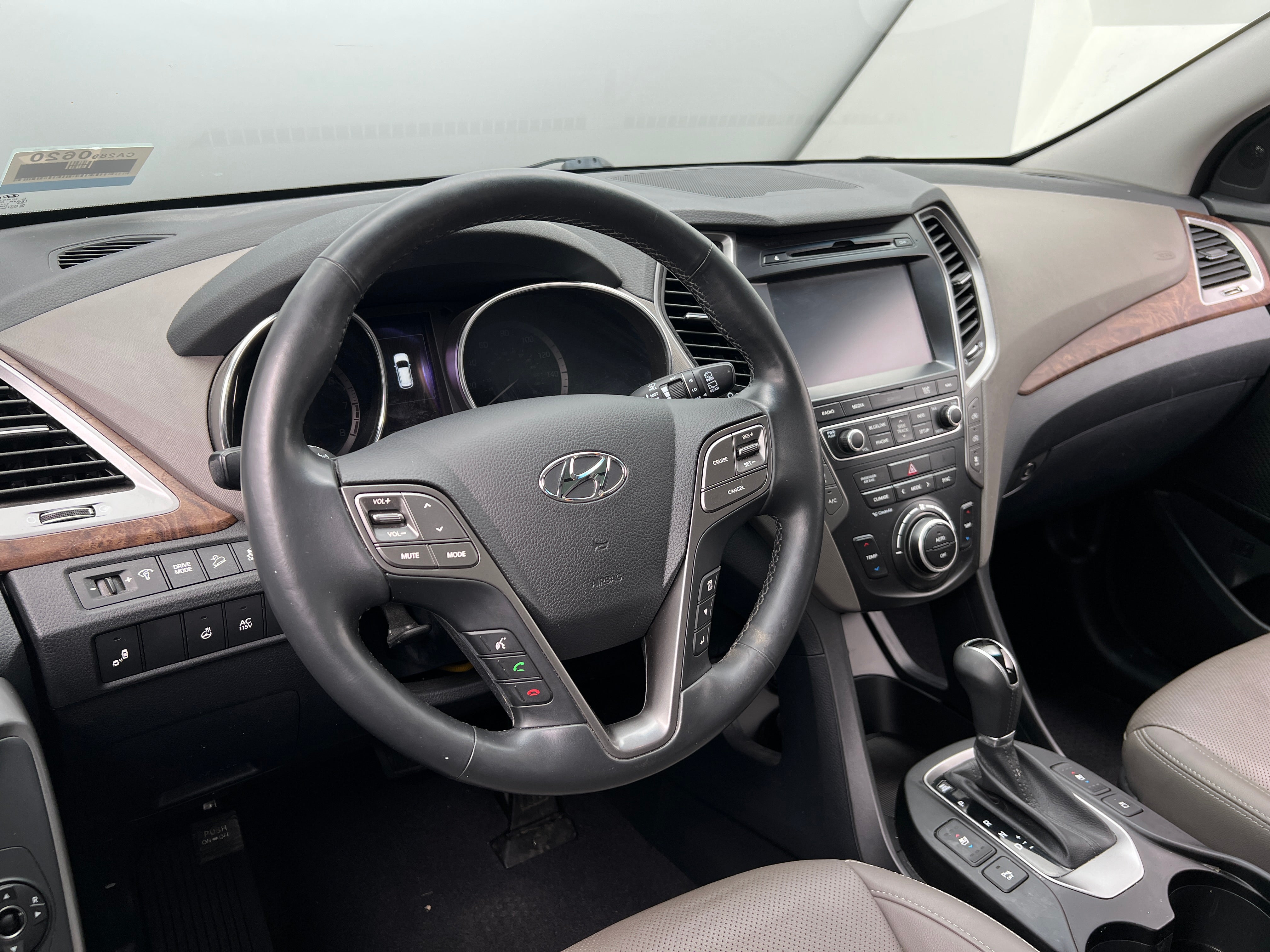 2017 Hyundai Santa Fe Limited 4