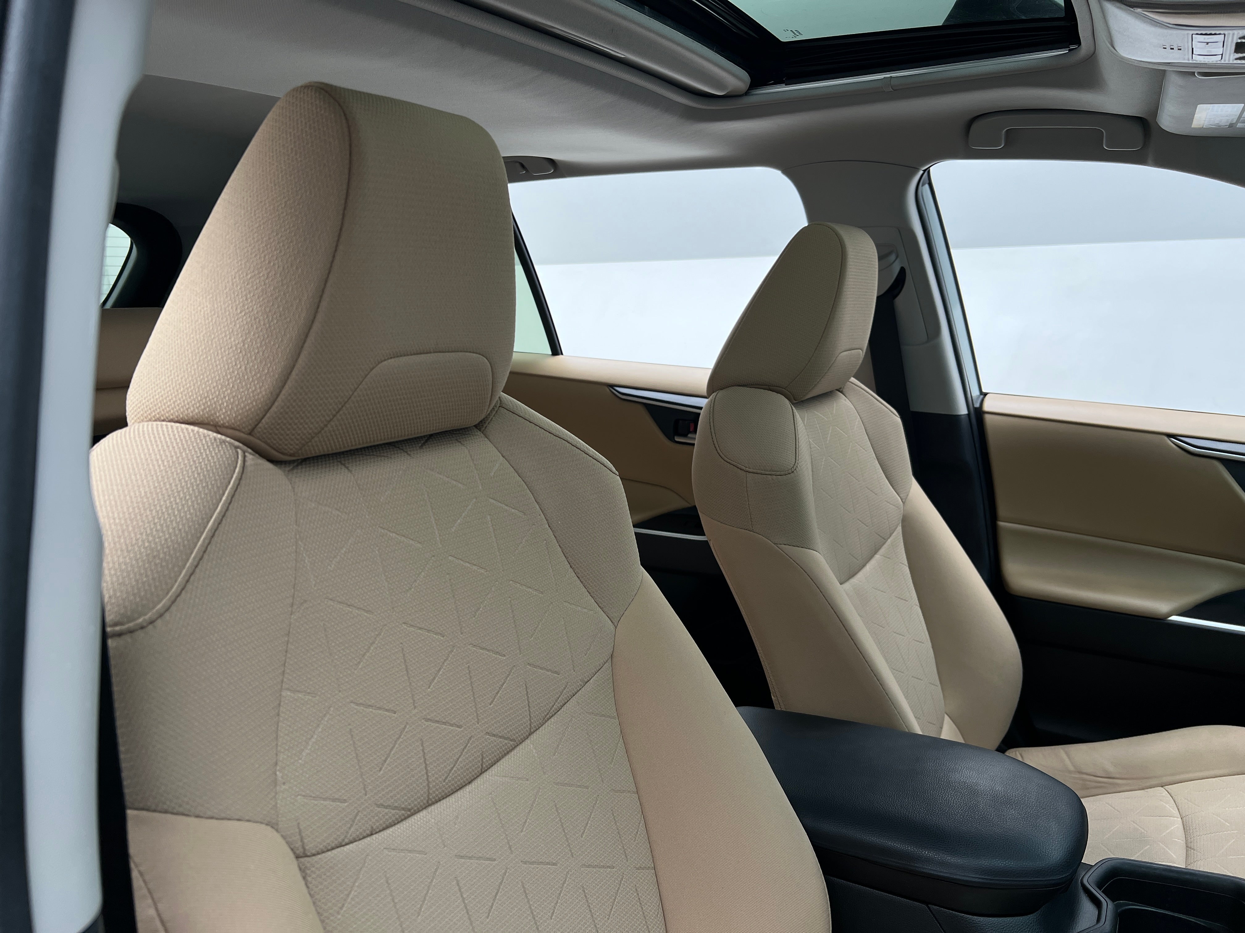 2020 Toyota RAV4 XLE 2