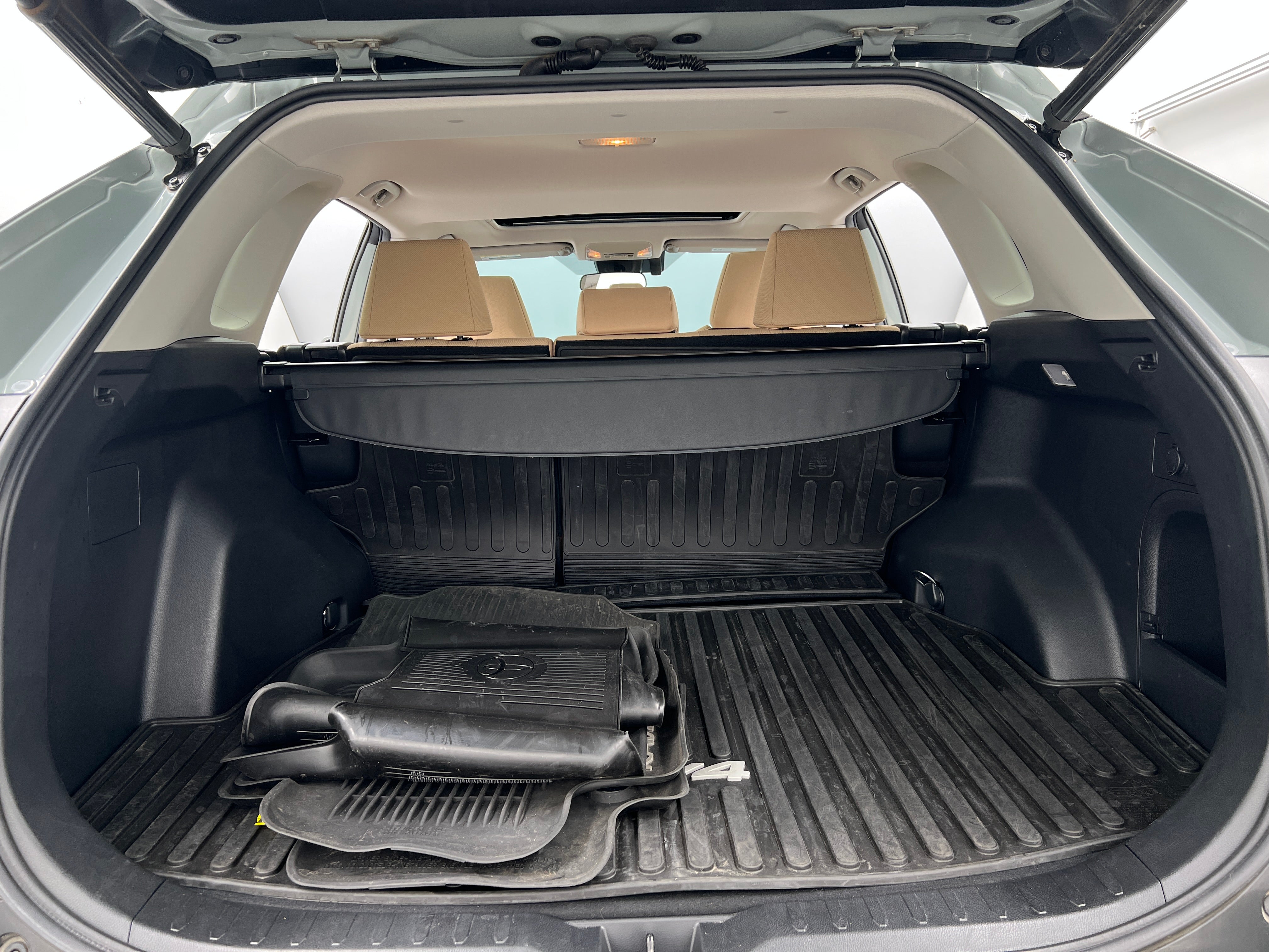 2020 Toyota RAV4 XLE 7